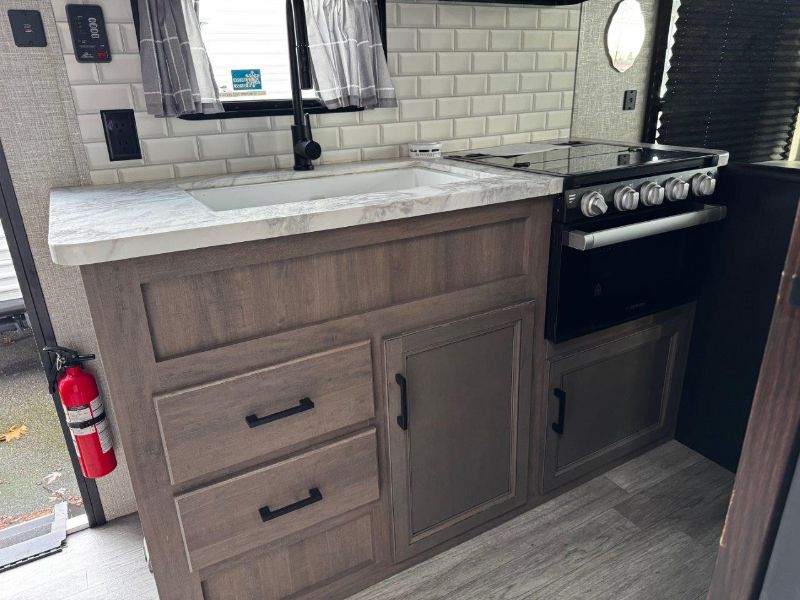 2023 Jayco Jay Flight SLX 212QBW - Image 17