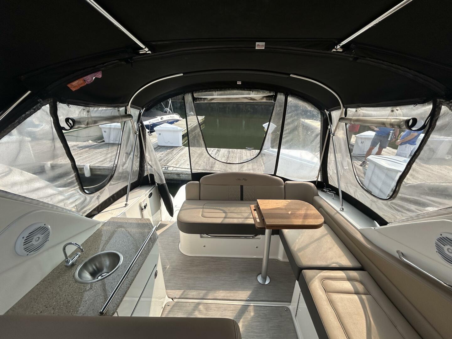 2016 Sea Ray 310 Sundancer - Image 6