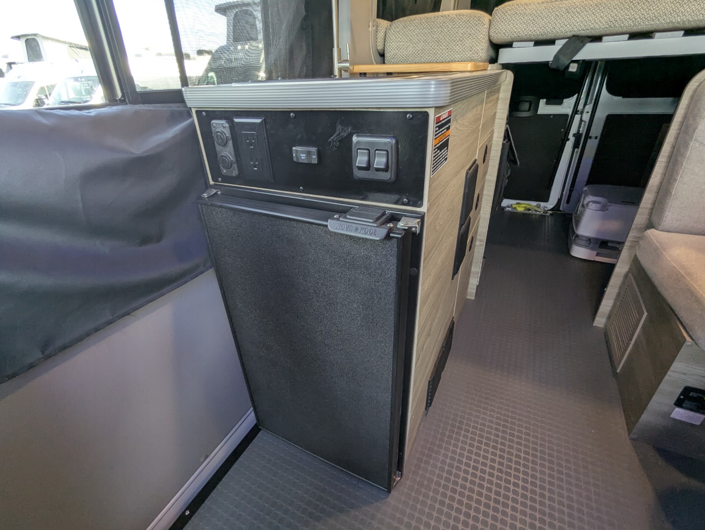 2024 Winnebago Solis Pocket 36A - Image 24