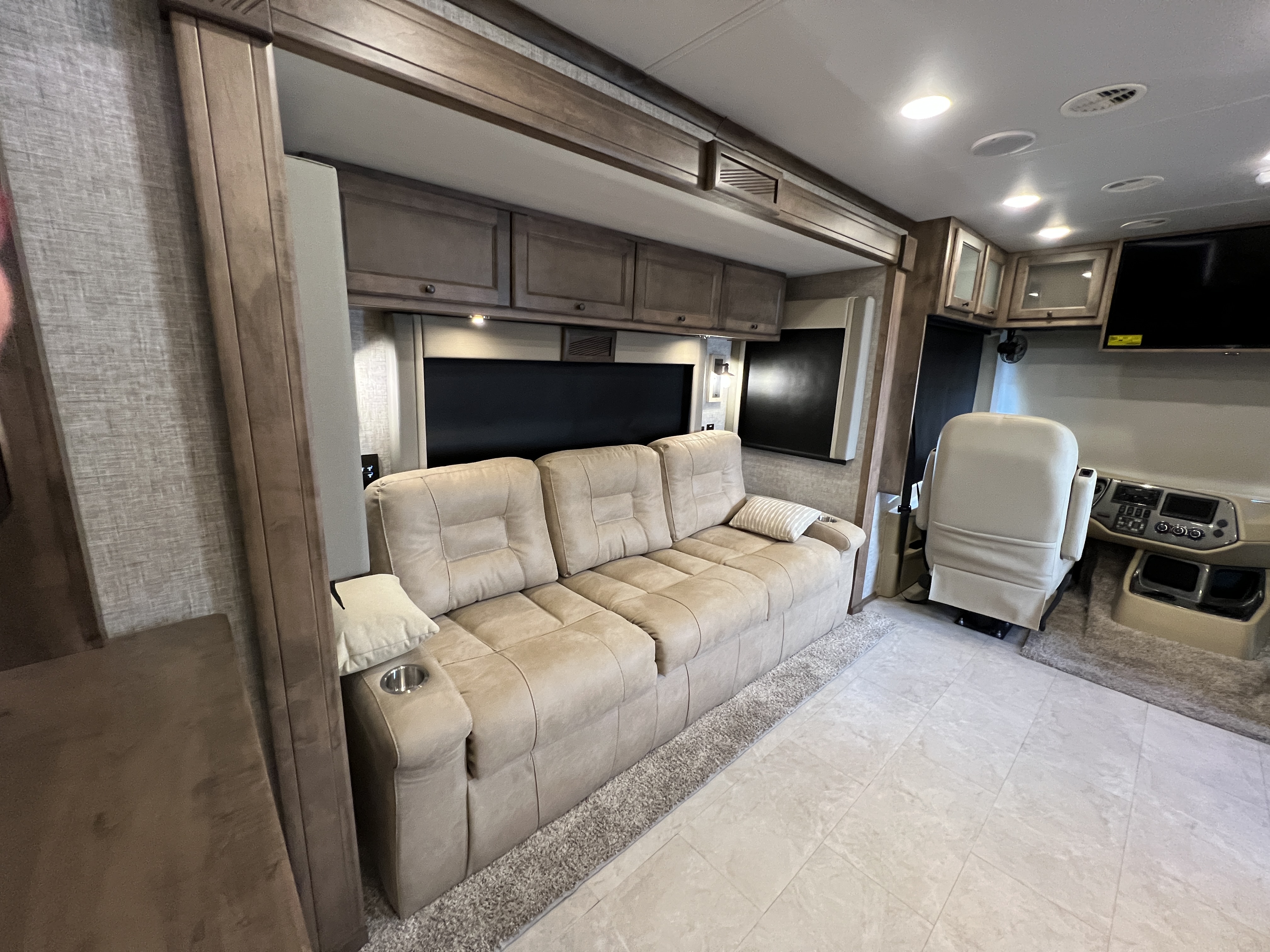 2025 Tiffin Open Road Allegro 34 PA - Image 19
