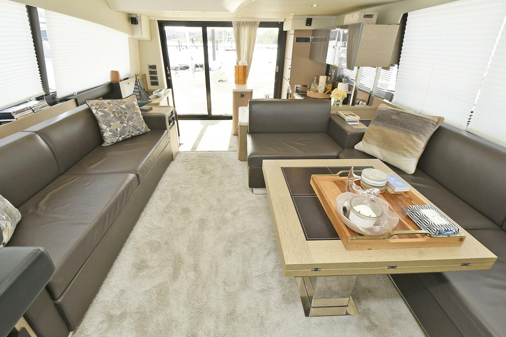 2018 Prestige 560 Fly - Image 29