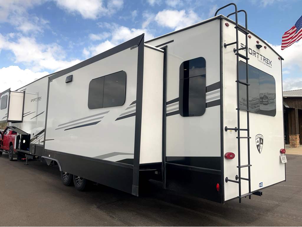 2026 VENTURE RV SPORTTREK 363VFR - Image 3