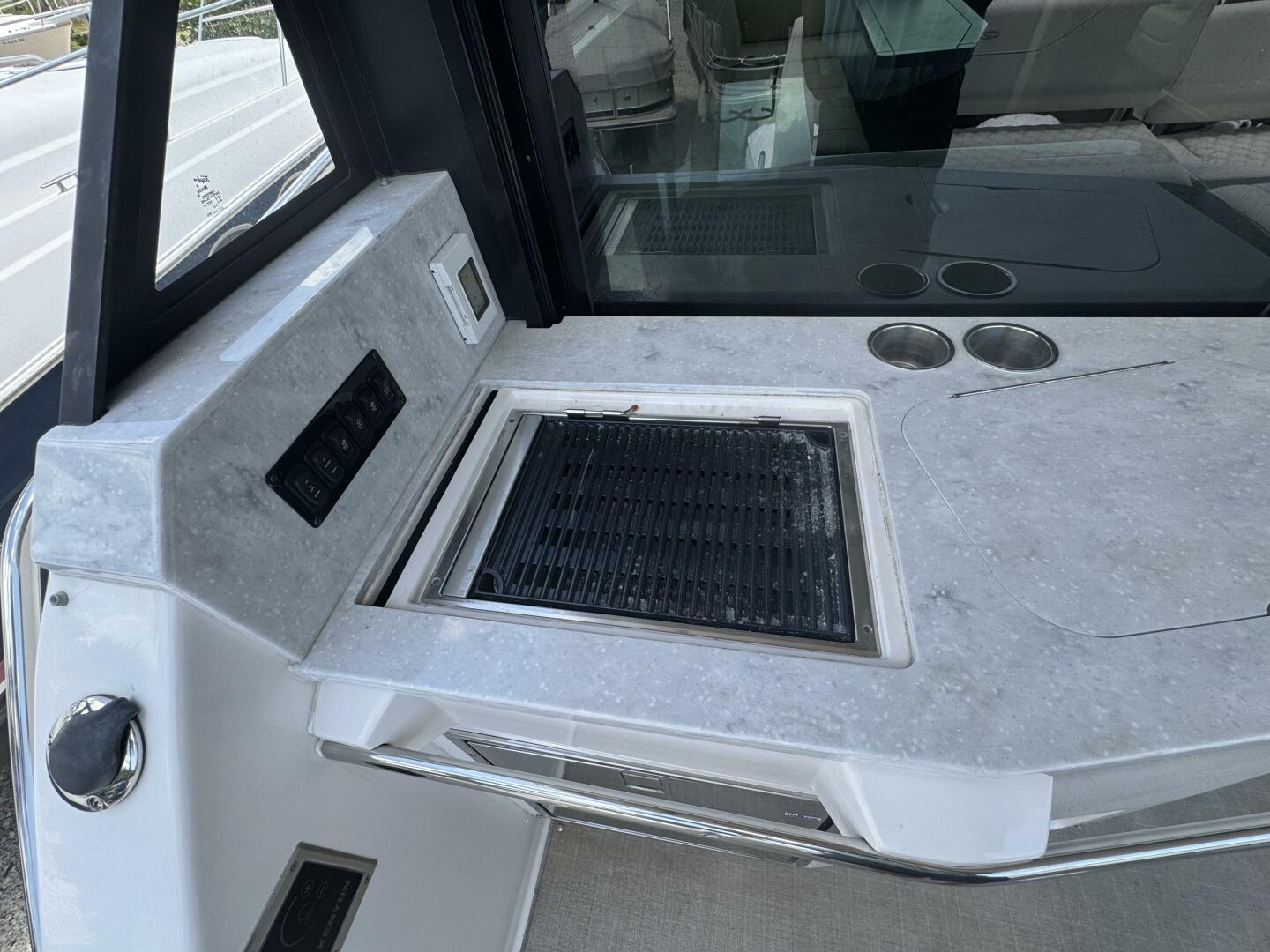 2021 Regal 38 XO - Image 8