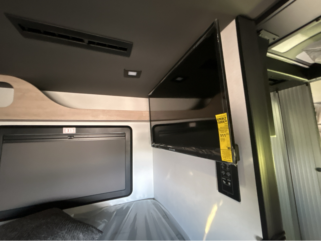 2026 Grand Design Lineage Series M 25TK - Image 16