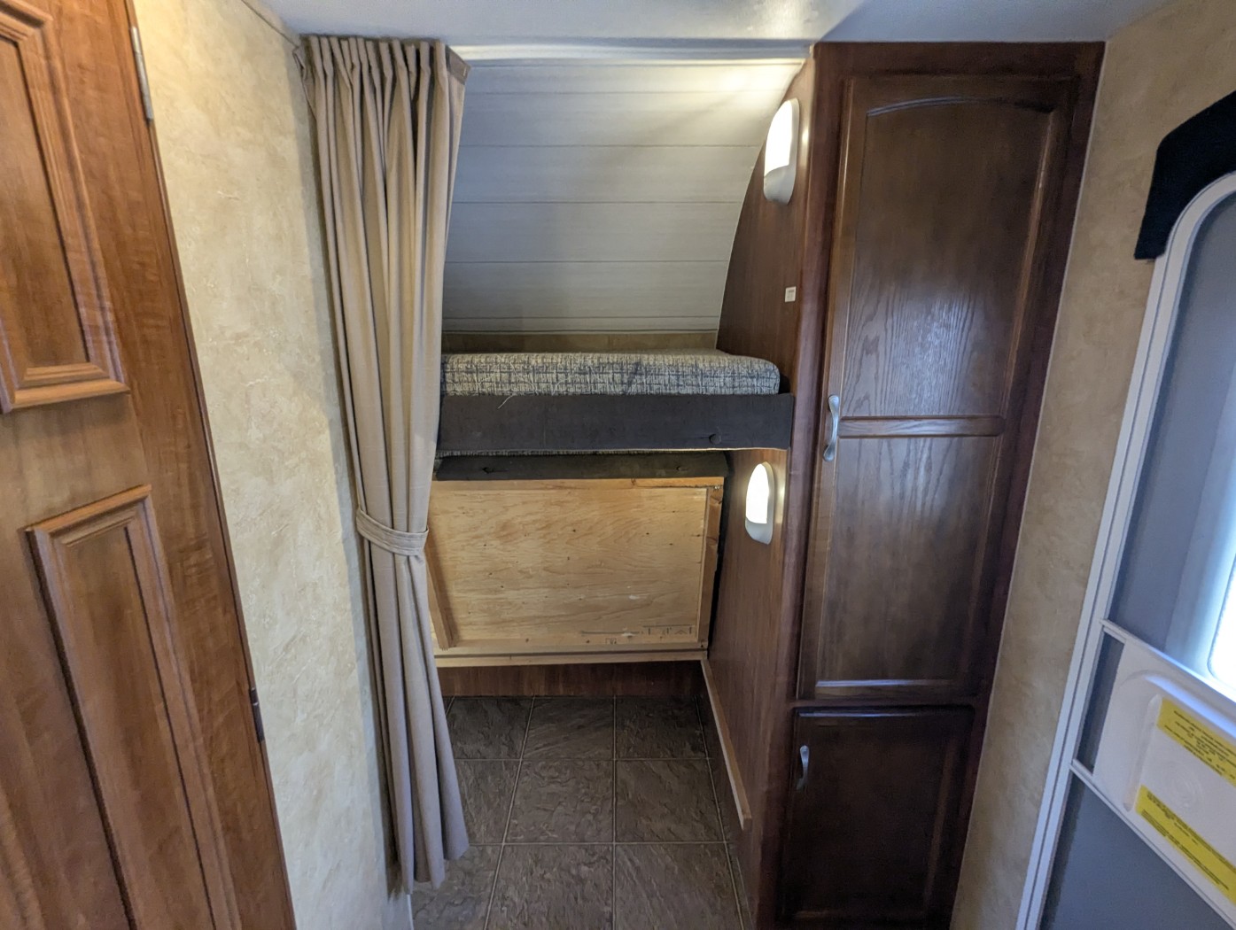 2011 JAYCO JAYFEATHER X213 - Image 17