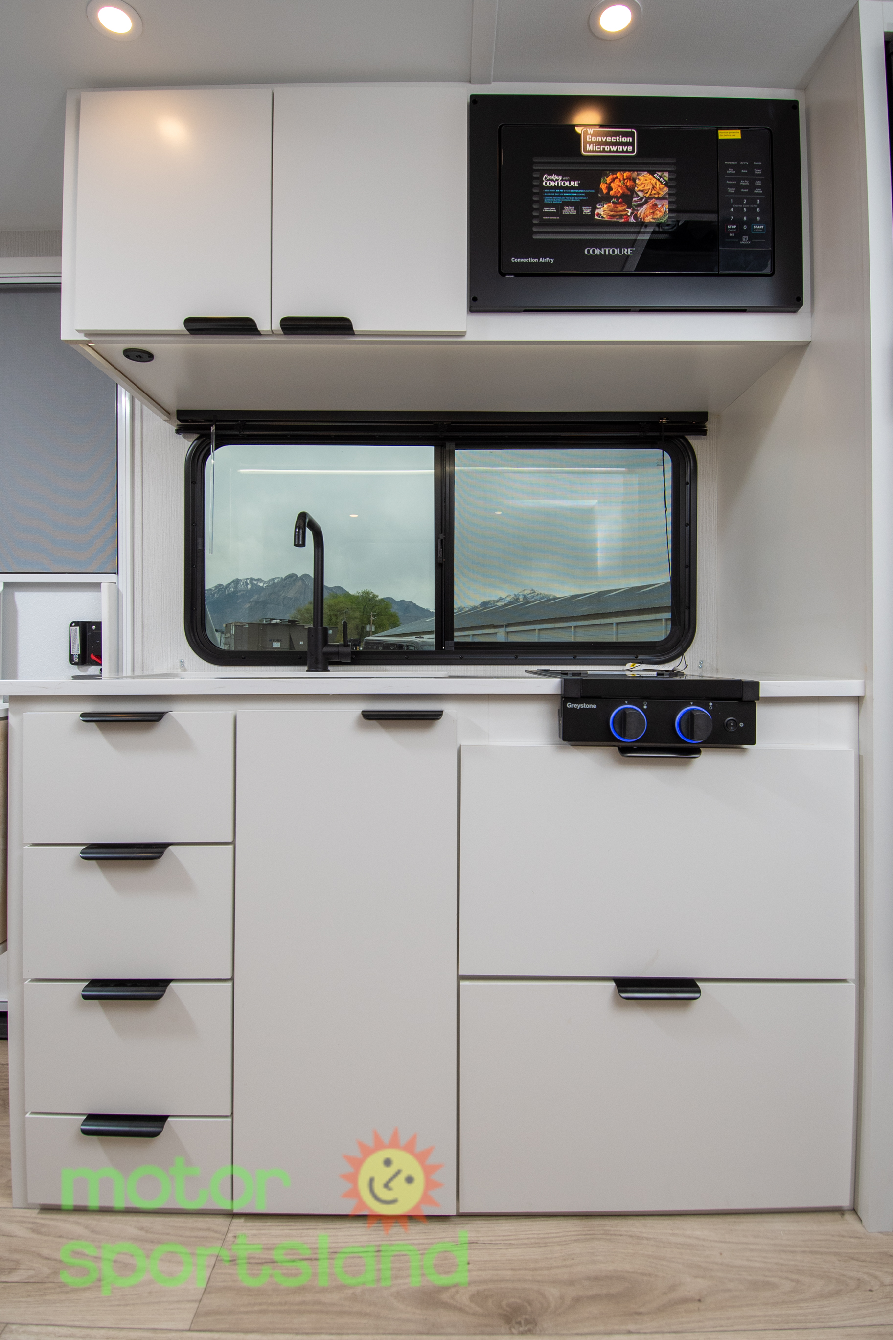 2026 Winnebago Micro Minnie 2108TB - Image 29