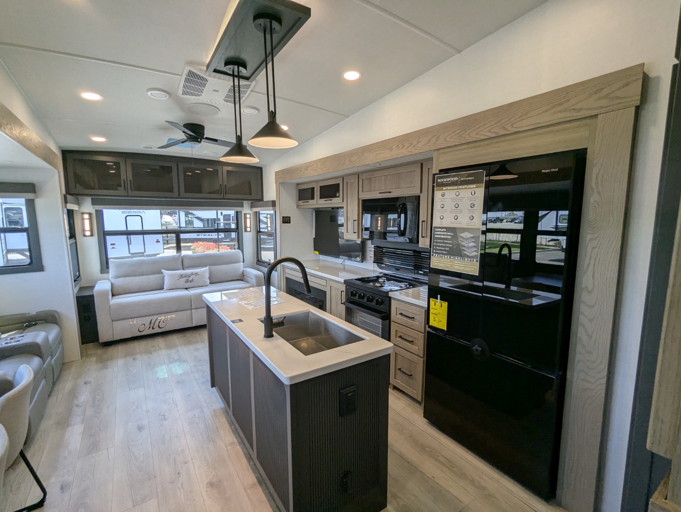 2026 Forest River Rockwood Signature 401SFB - Image 28