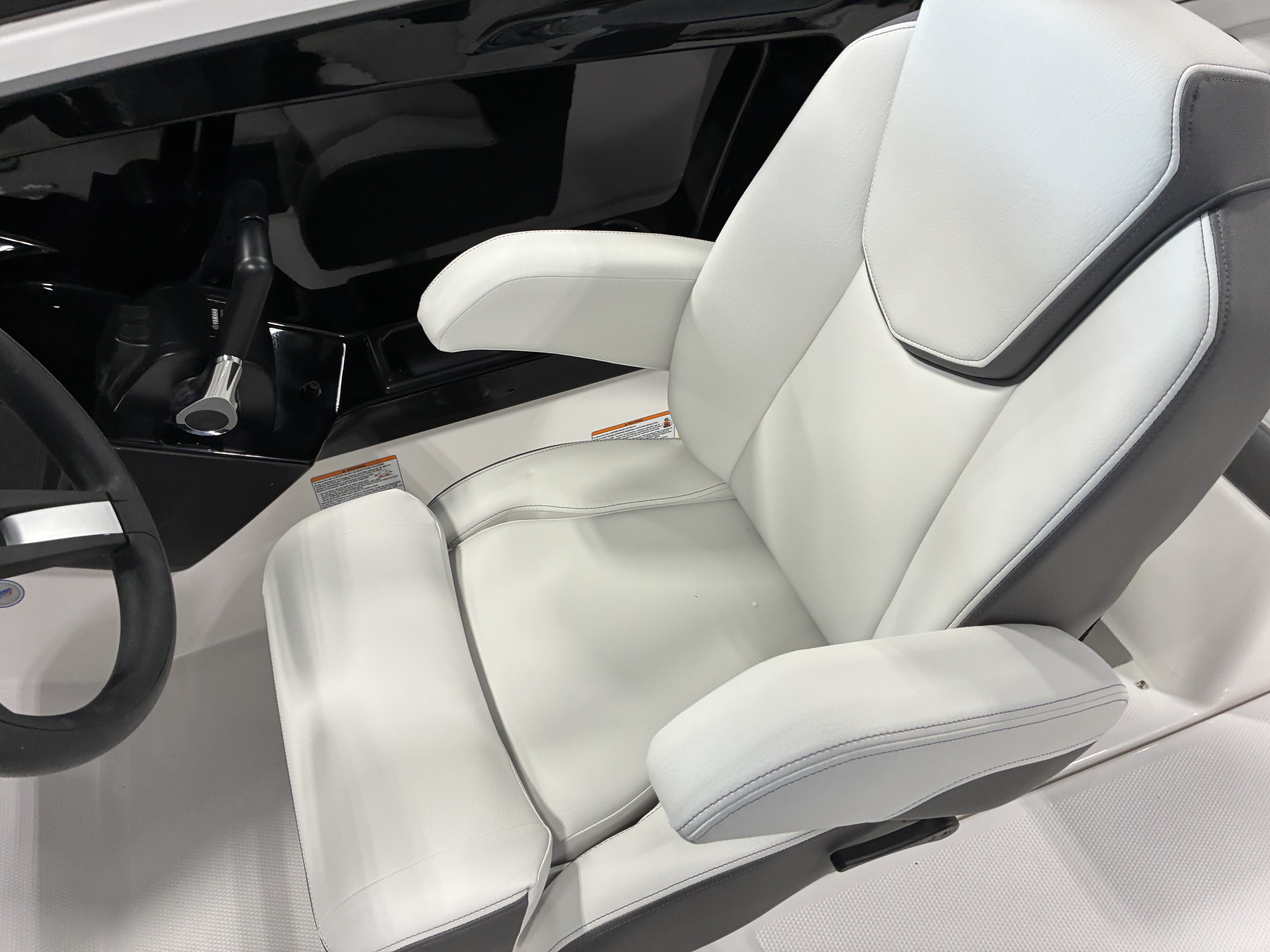 2026 Yamaha Boats AR250 - Image 26