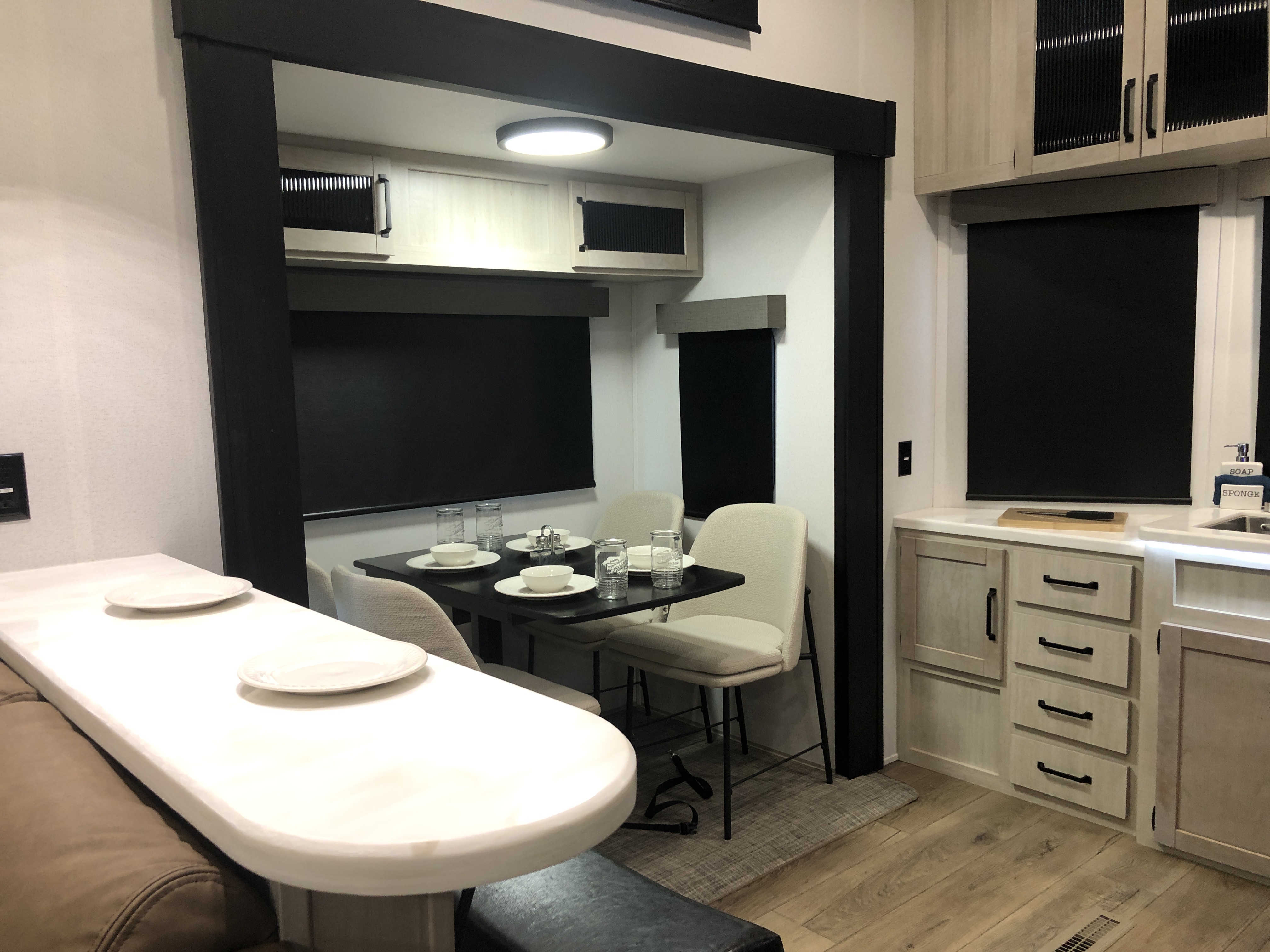 2027 Forest River Puma Vista 403LFT - Image 13