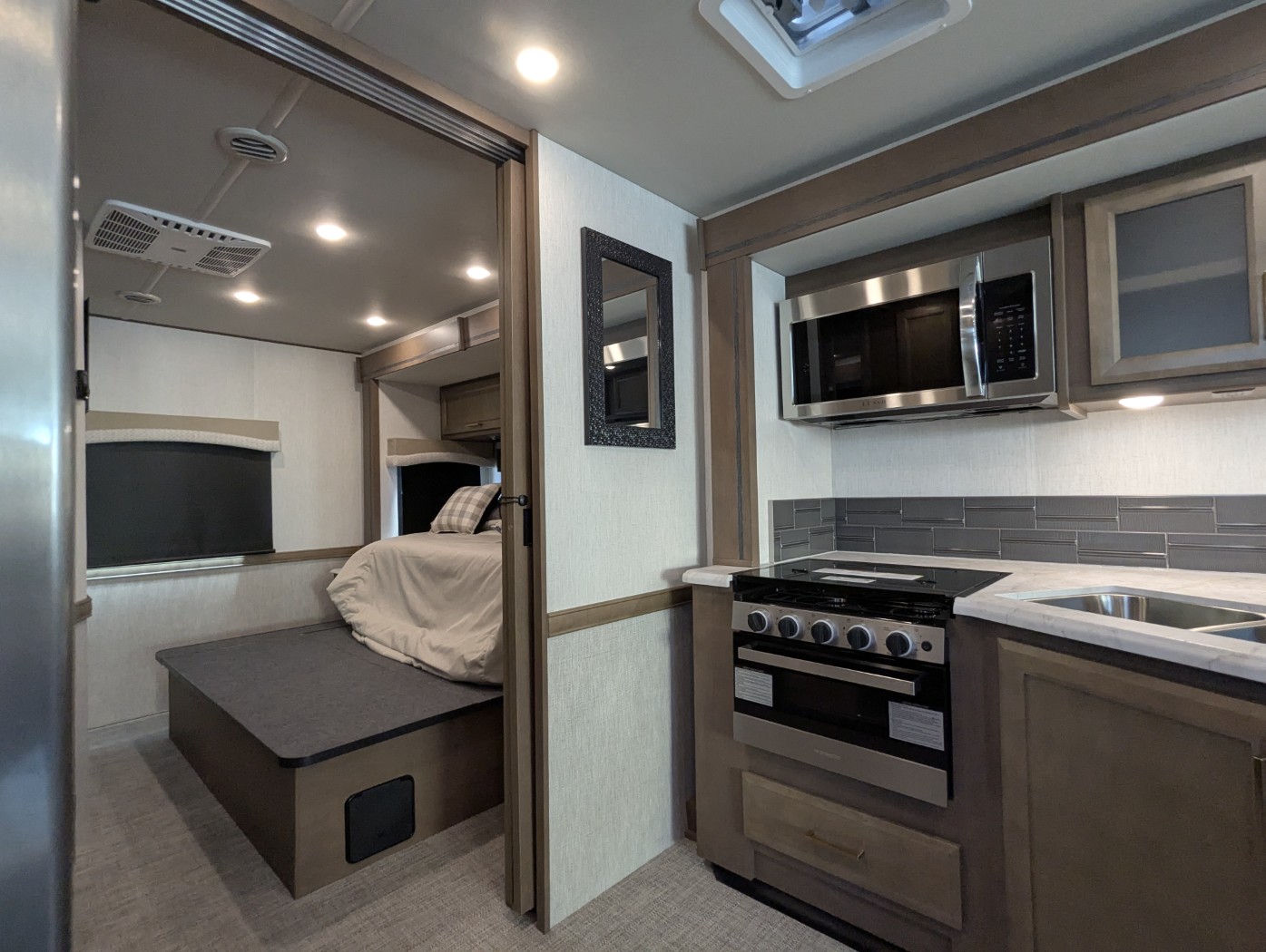 2026 Fleetwood Flair 28A - Image 22