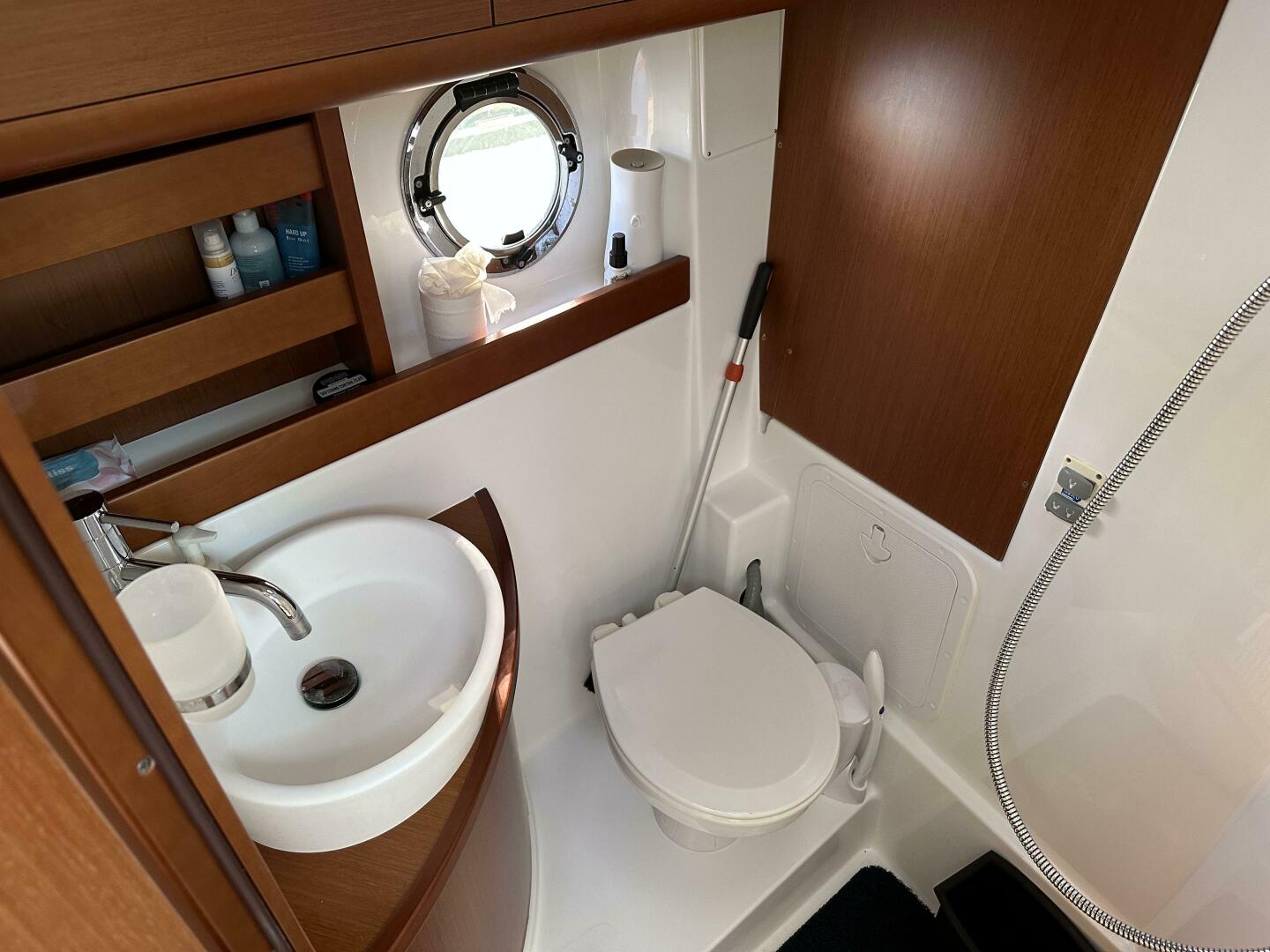 2013 BENETEAU 50 GRAN TURISMO Base - Image 21