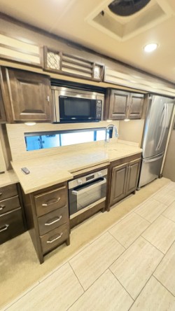 2019 TIFFIN ALLEGRO 34 PA - Image 37