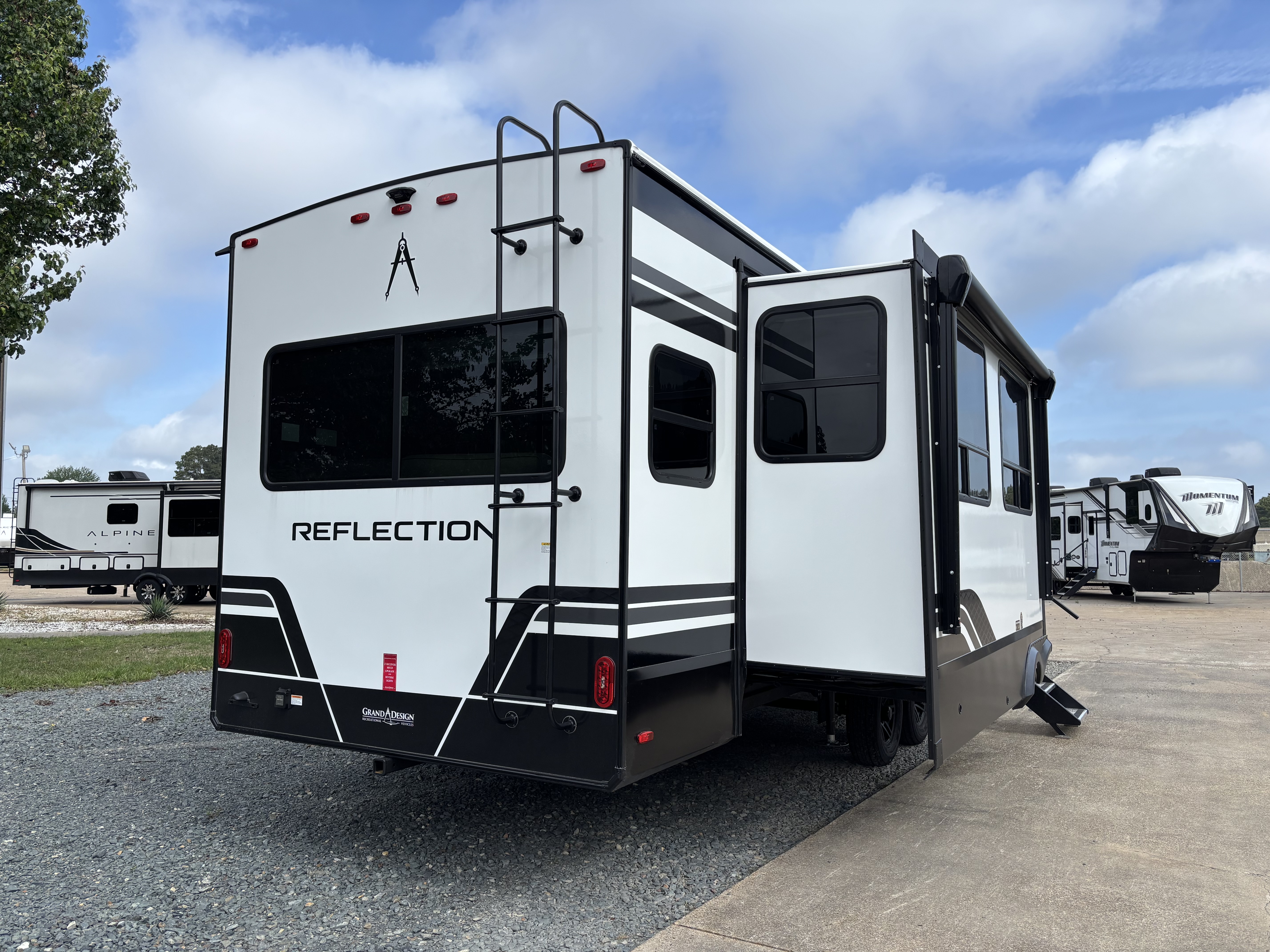 2026 Grand Design Reflection Travel Trailer 345RLTS - Image 8