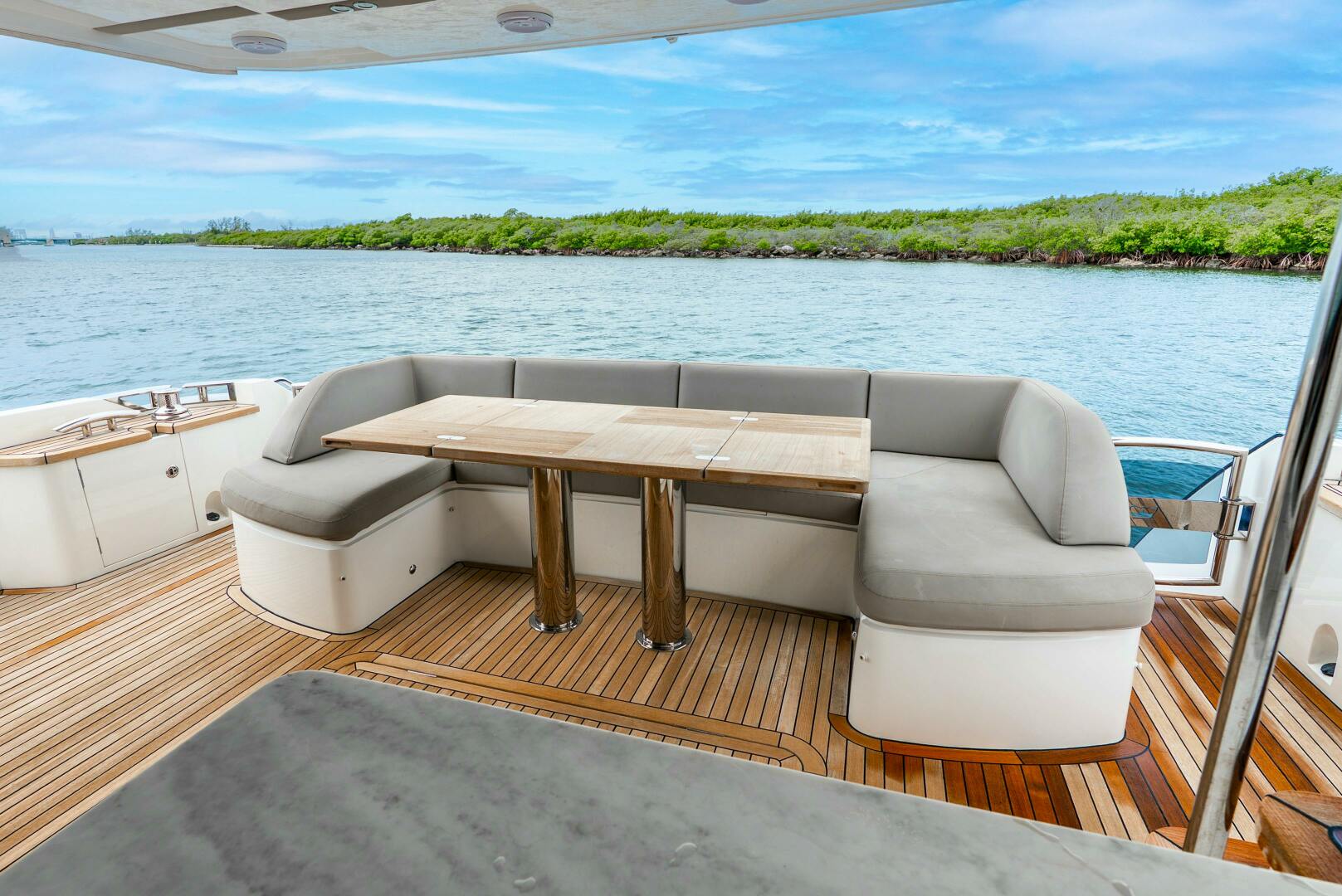 2018 Princess Yachts - Image 16