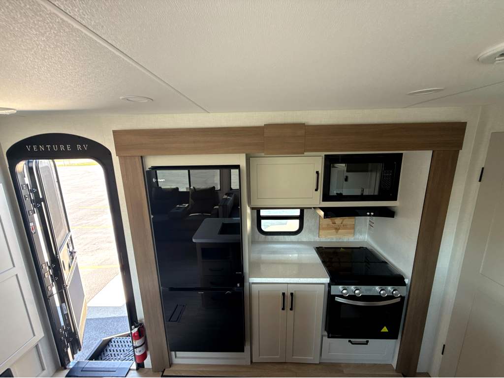 2027 VENTURE RV SPORTTREK 333VIK - Image 8