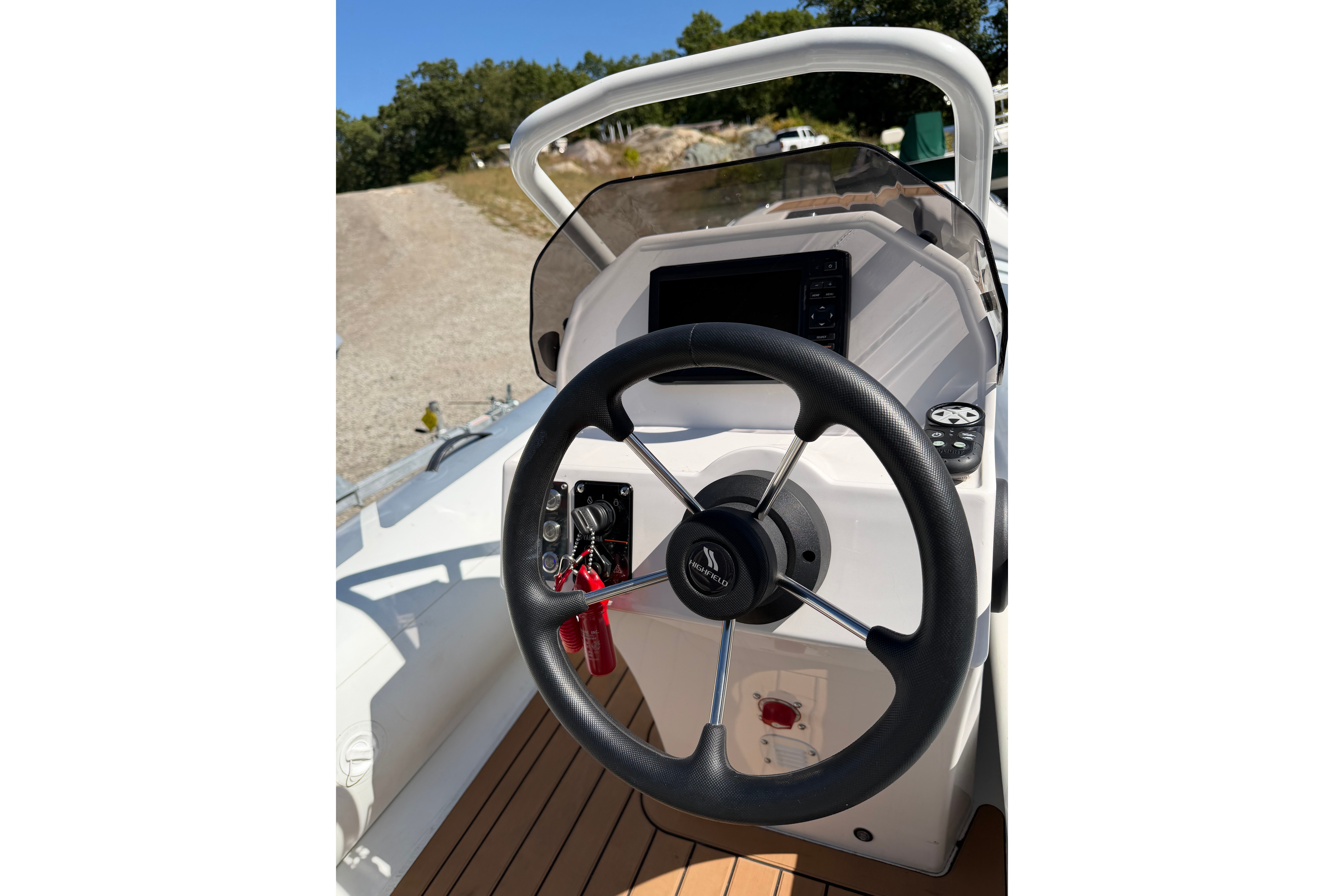 2022 Highfield Sport 390 Standard - Image 13