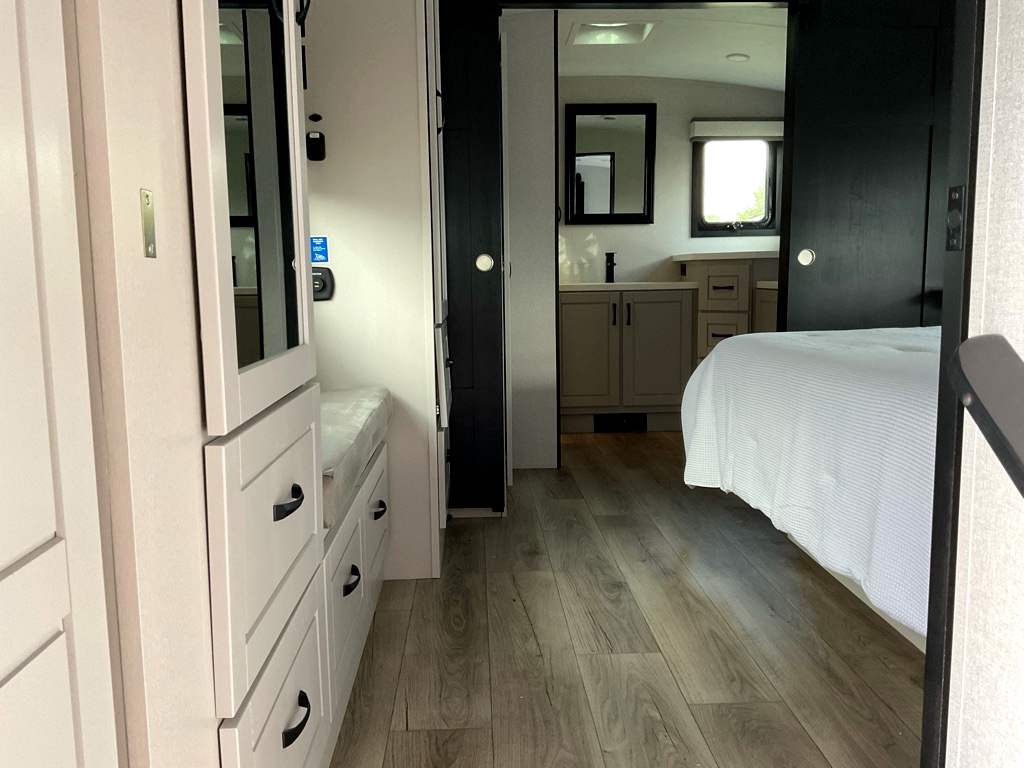 2026 JAYCO NORTH POINT 382 FLRB - Image 22