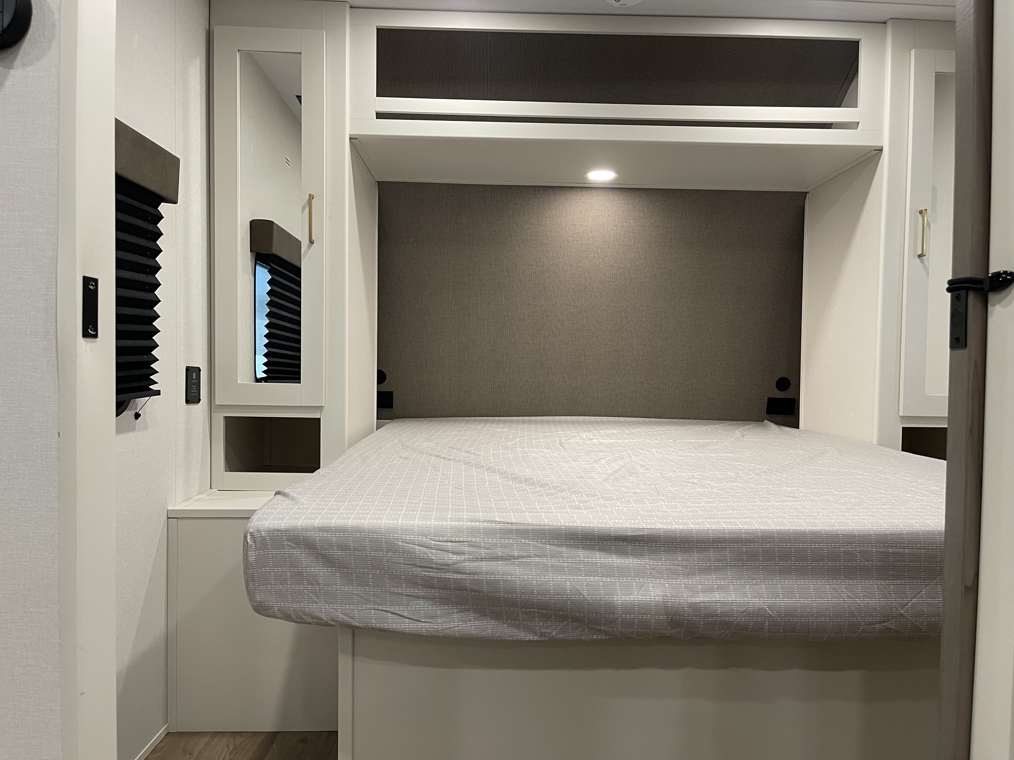 2027 Grand Design Transcend XPLOR 25MLX - Image 20