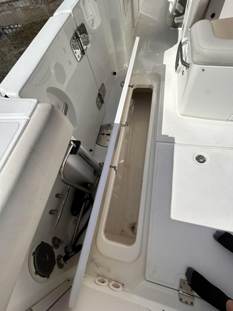 2017 Boston Whaler 330 Outrage - Image 27