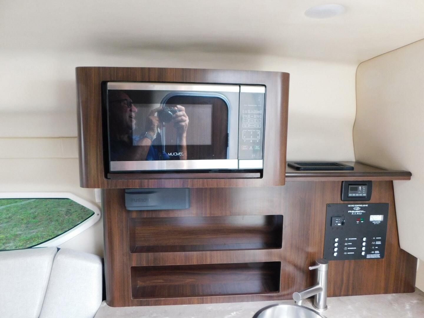 2018 Regal 26 Express Base - Image 19