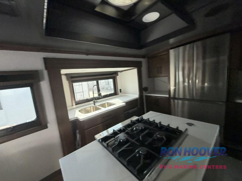 2025 FOREST RIVER 421FK - Image 22