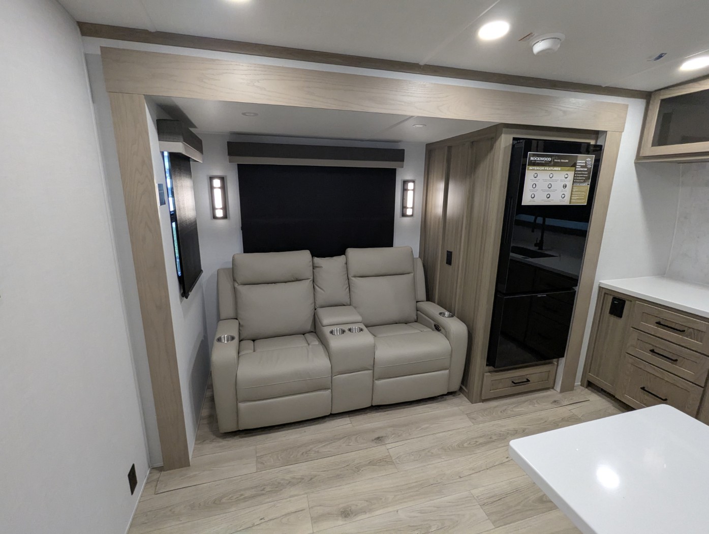 2026 Forest River Rockwood Signature 8263MBR - Image 10