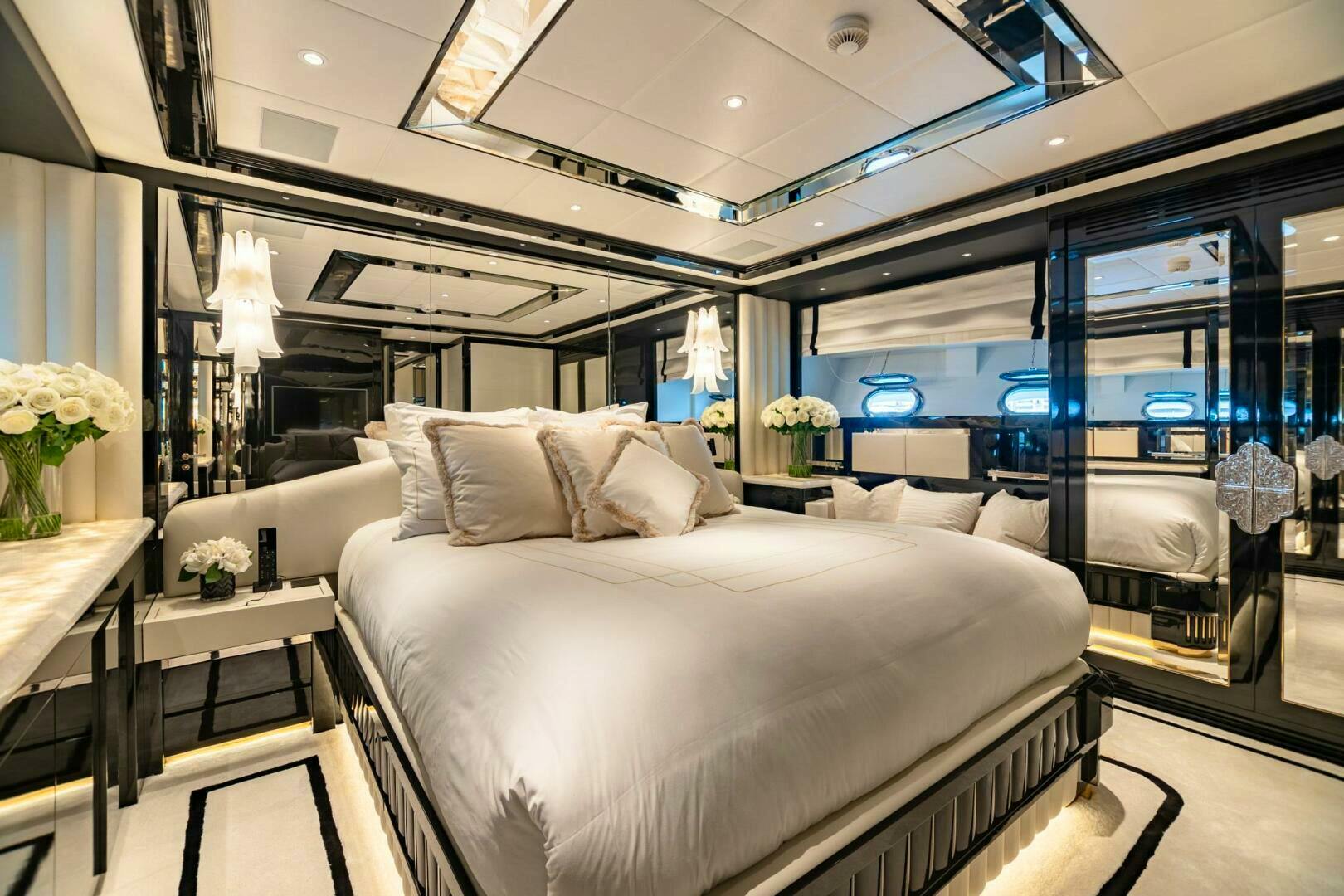 2013 Overmarine Mangusta 108 - Image 25