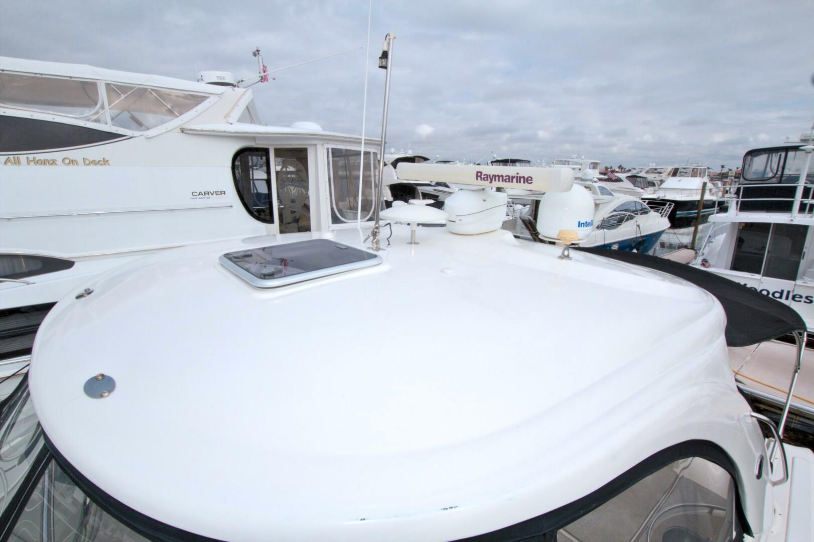 2009 Sea Ray 44 Sundancer - Image 24