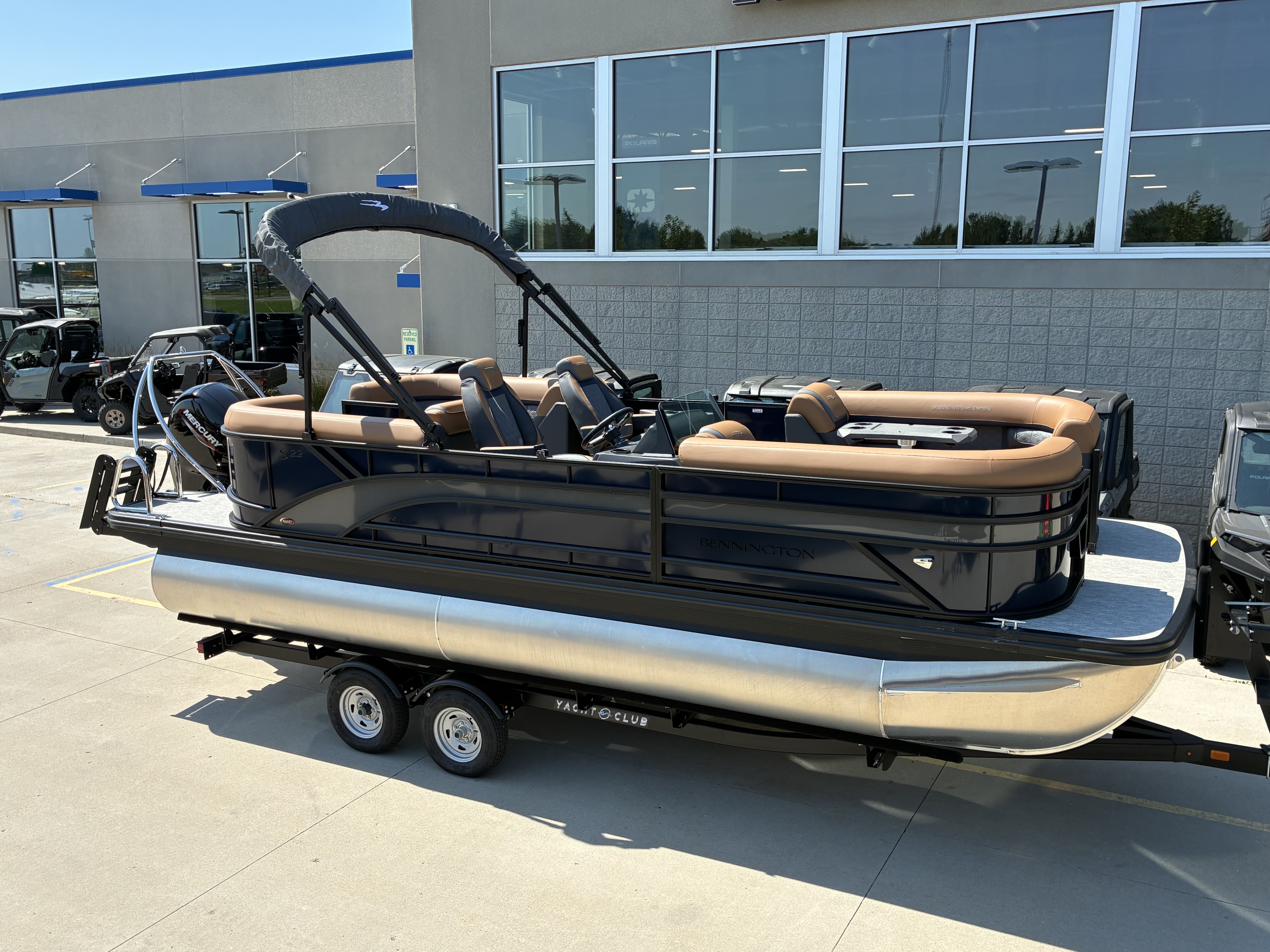 2027 Bennington 22SSR  - Image 3