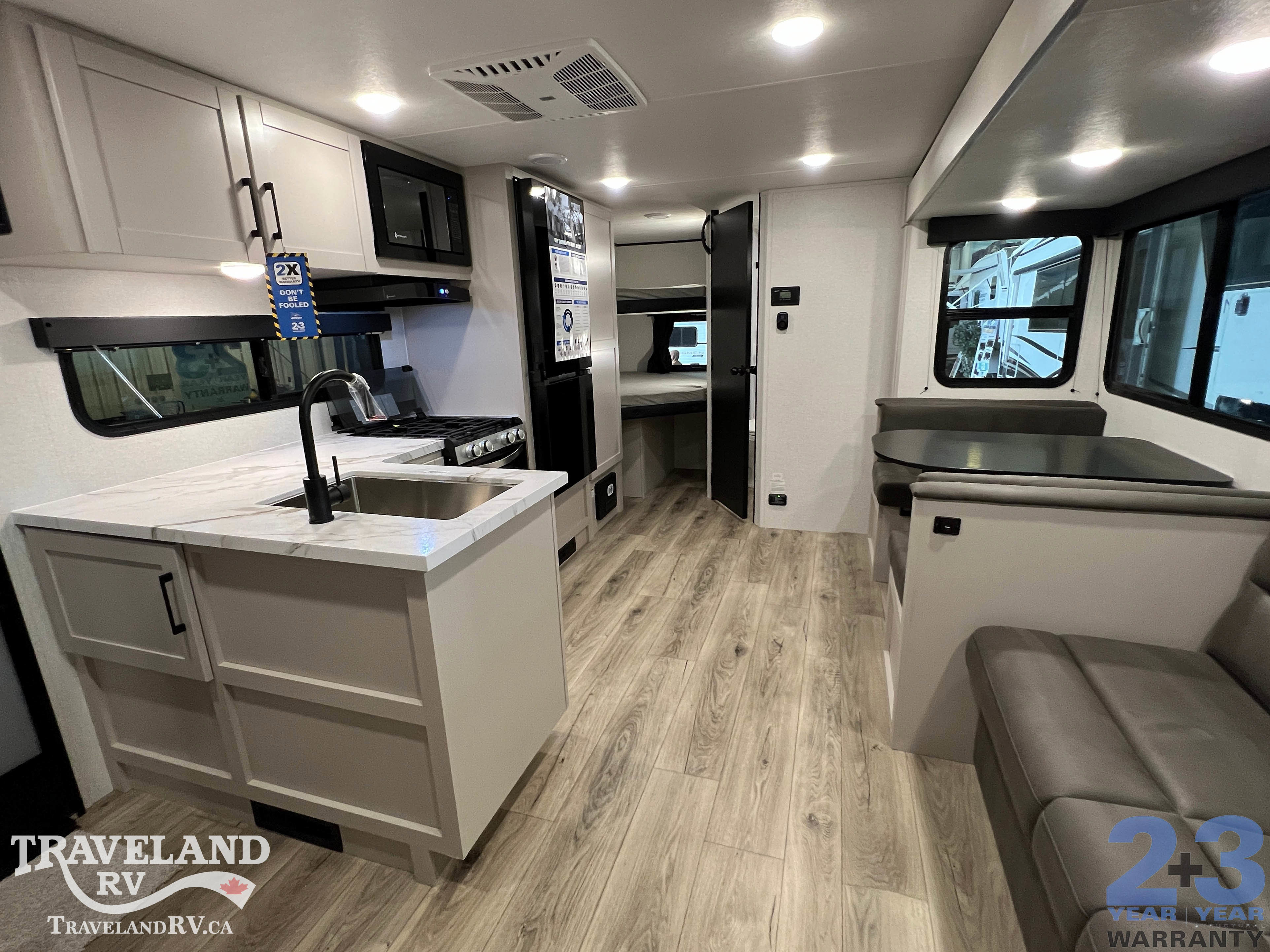 2026 JAYCO Jay Feather 26BHSL - Image 3