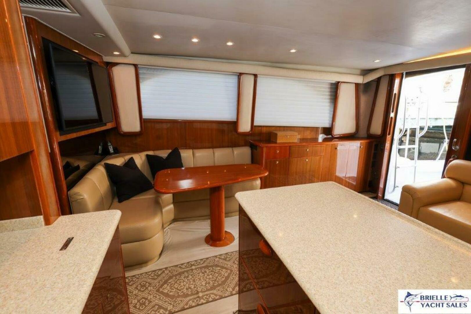 2005 Viking 45 Convertible - Image 15