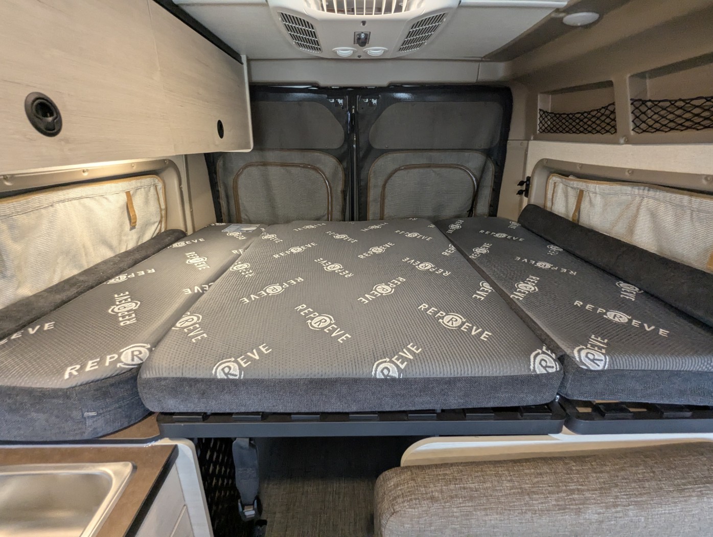 2027 Winnebago Solis Pocket 36A - Image 17