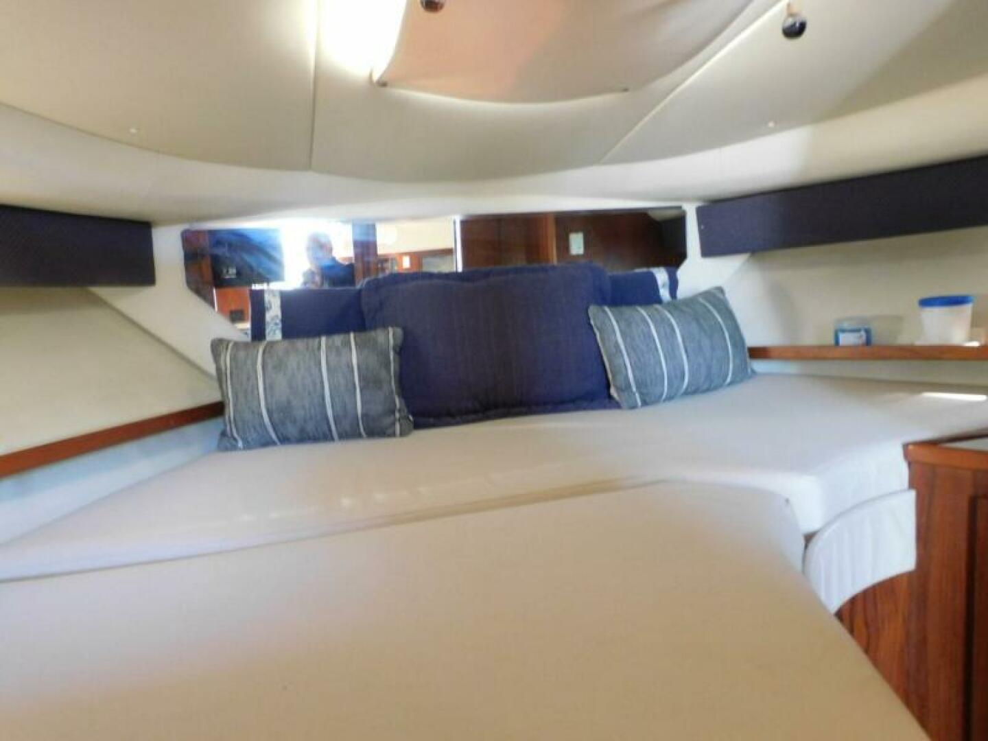 1995 Tiara Yachts 3500 Express - Image 26