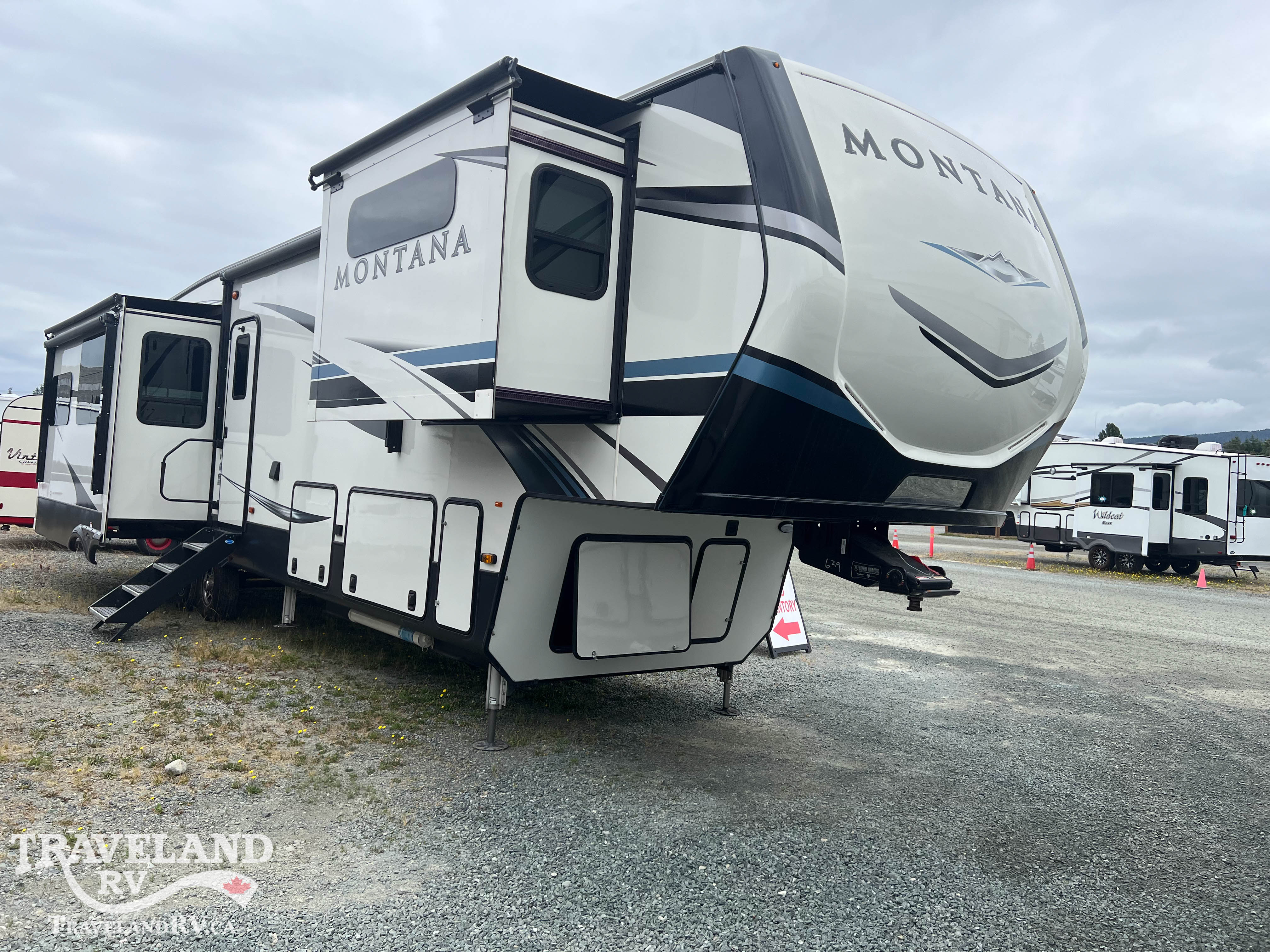 2021 Keystone Montana 3780RL - Image 1
