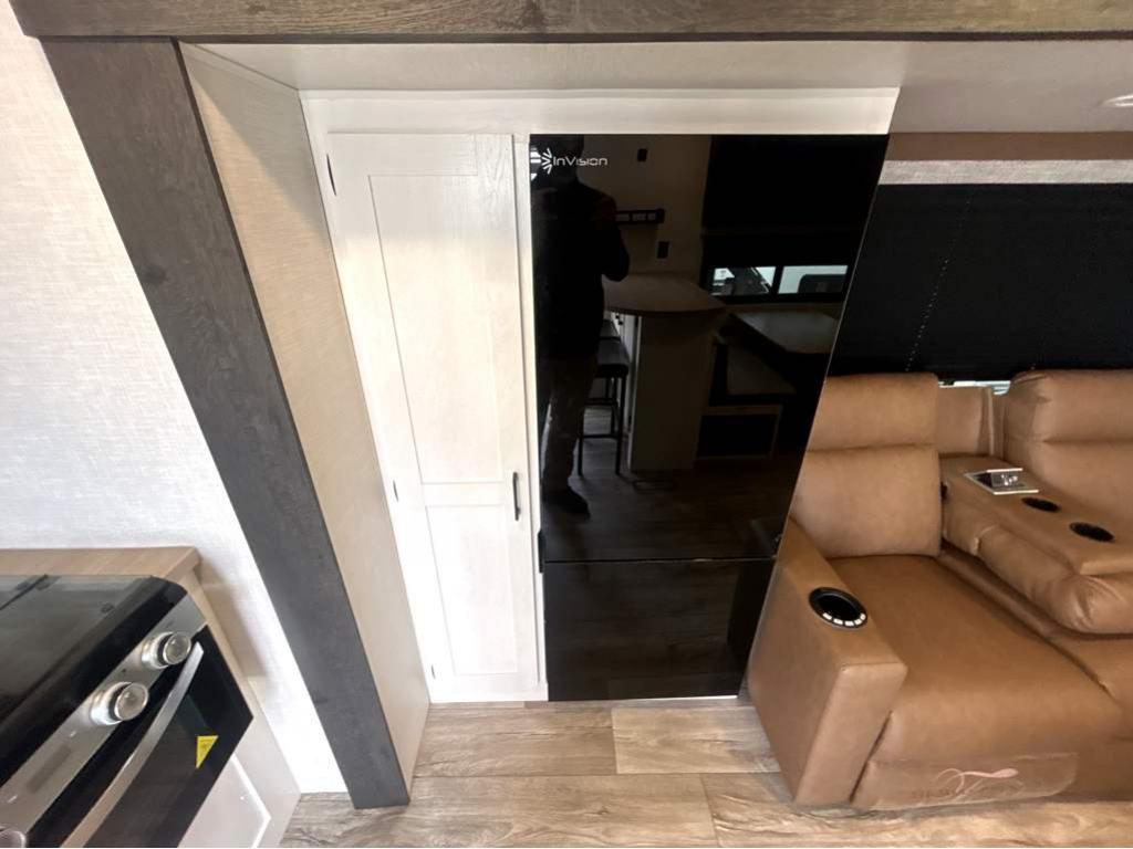 2026 VENTURE RV SIENNA 231VRK - Image 18