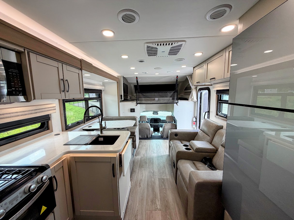 2027 JAYCO GREYHAWK XL 32U - Image 58