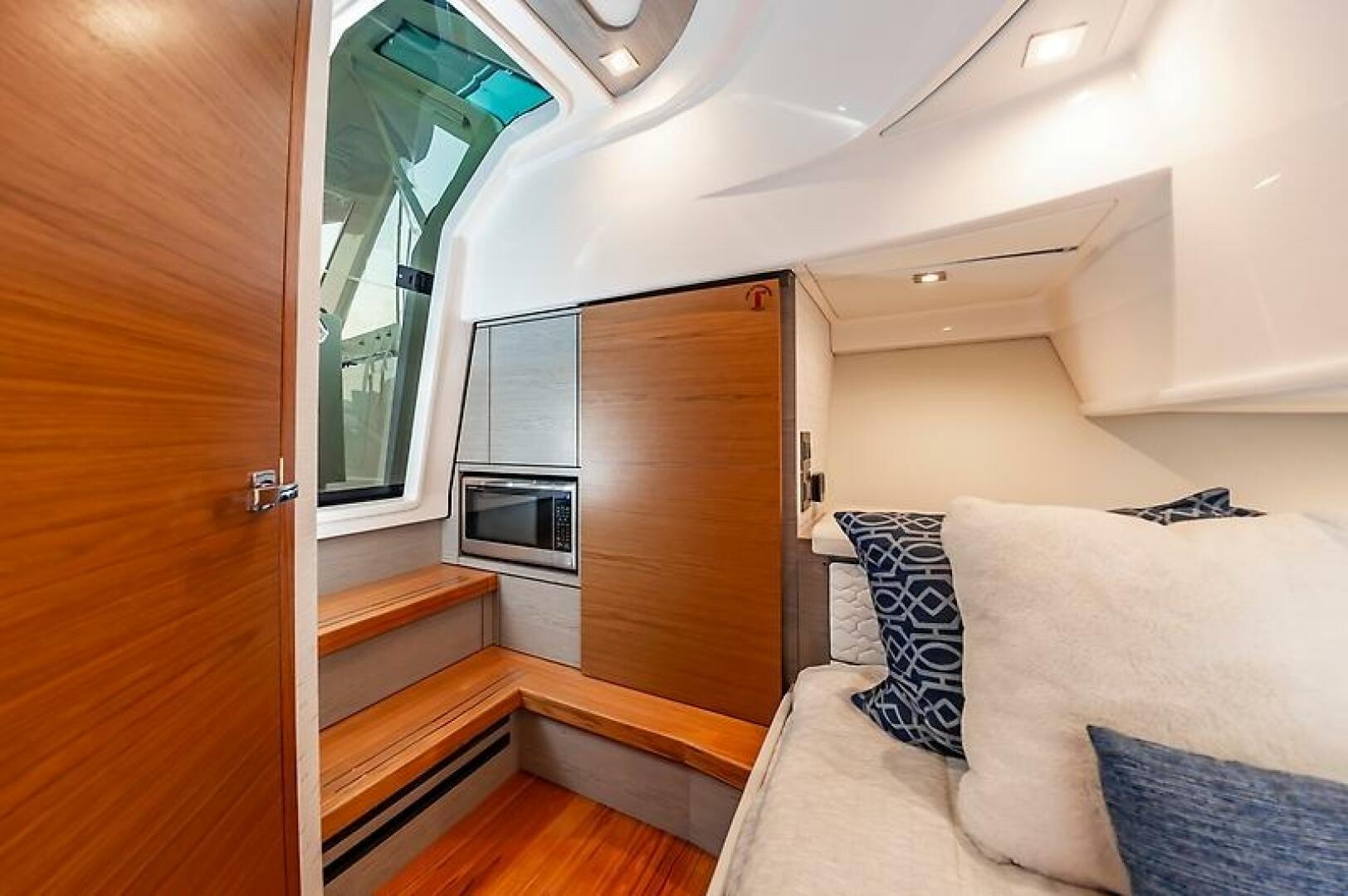 2023 TIARA YACHTS TIARA YACHTS 38 LS Base - Image 36