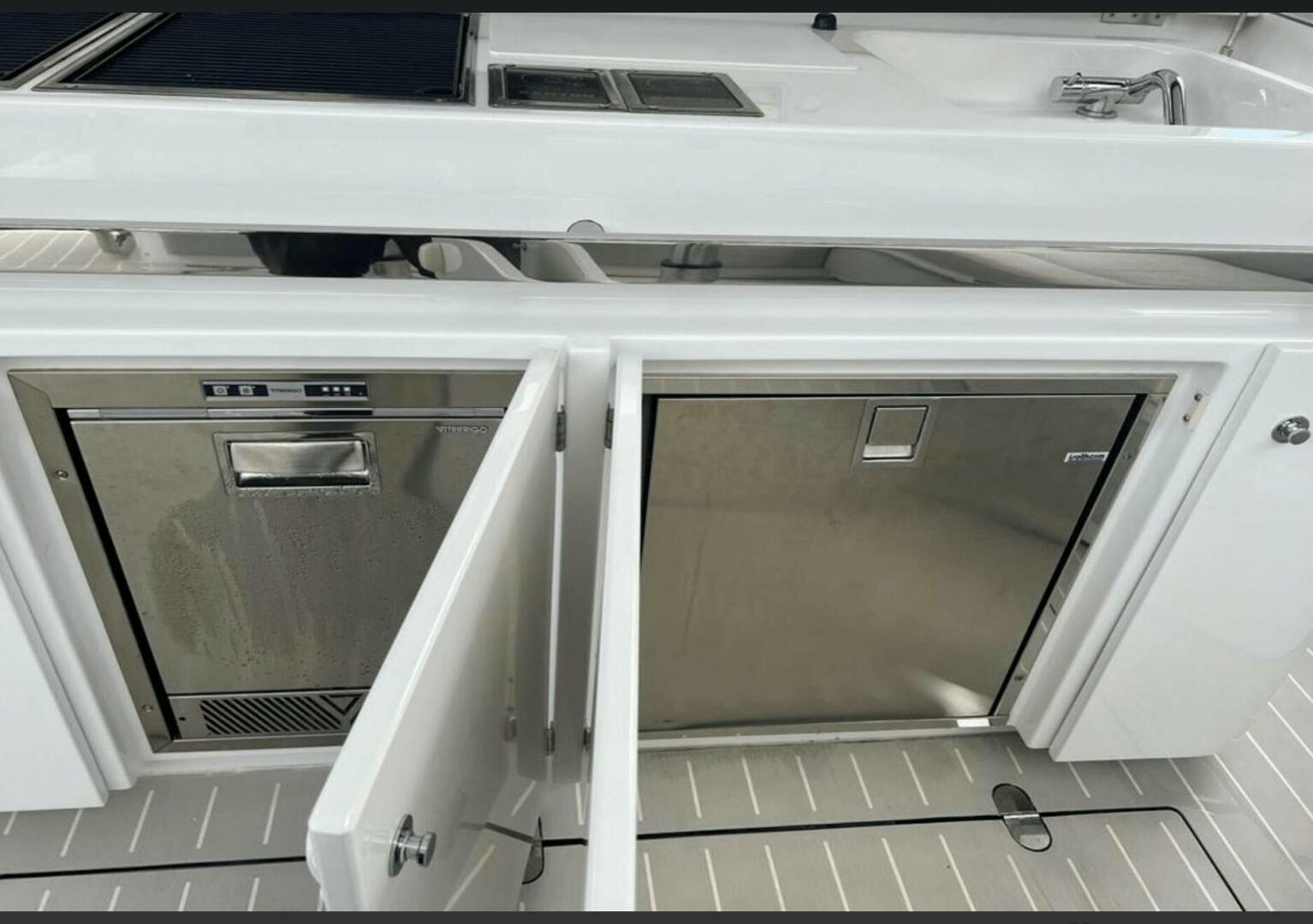 2022 Azimut Verve 42 - Image 14