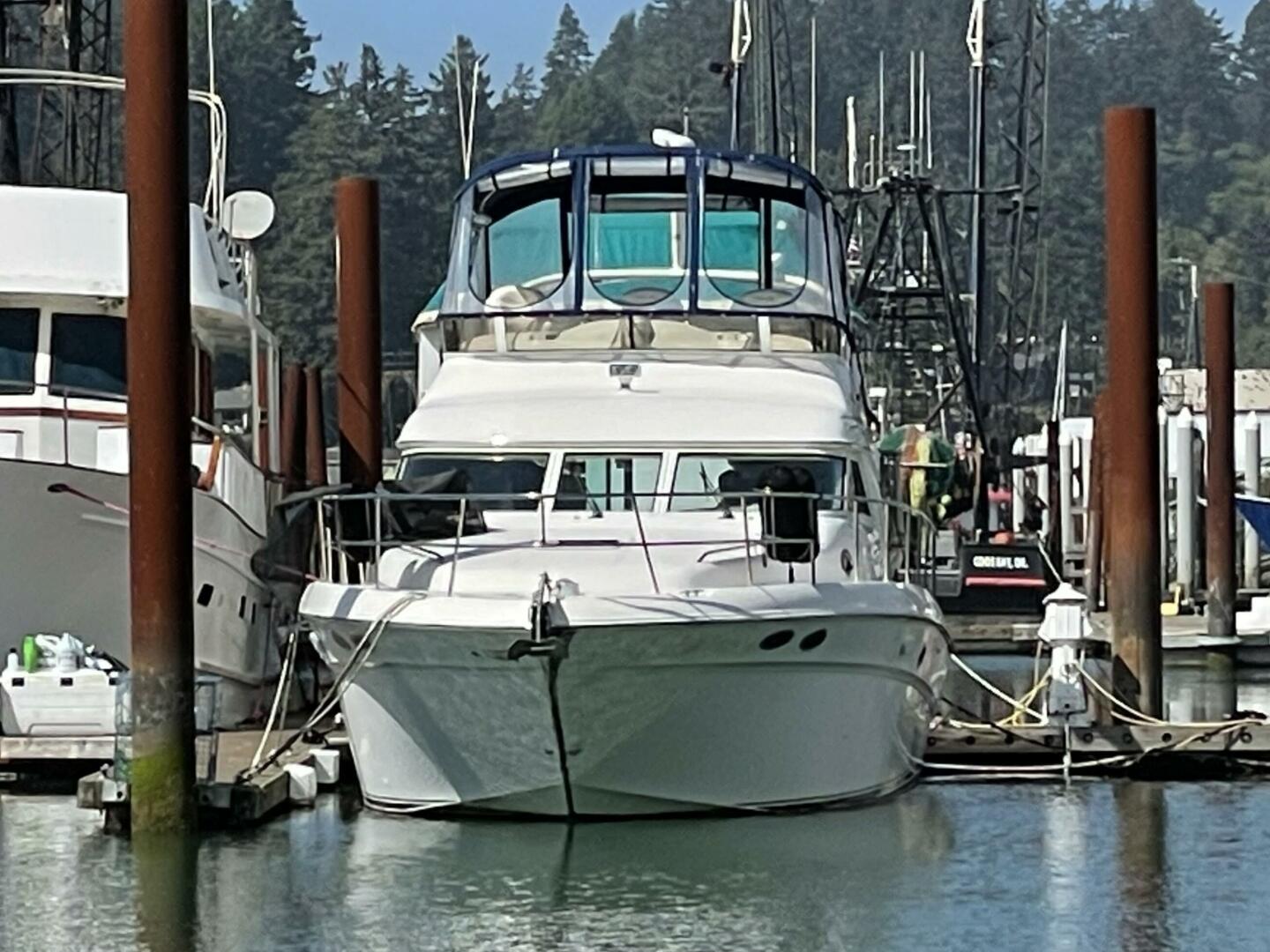 2000 Sea Ray 400 Sedan Bridge - Image 2