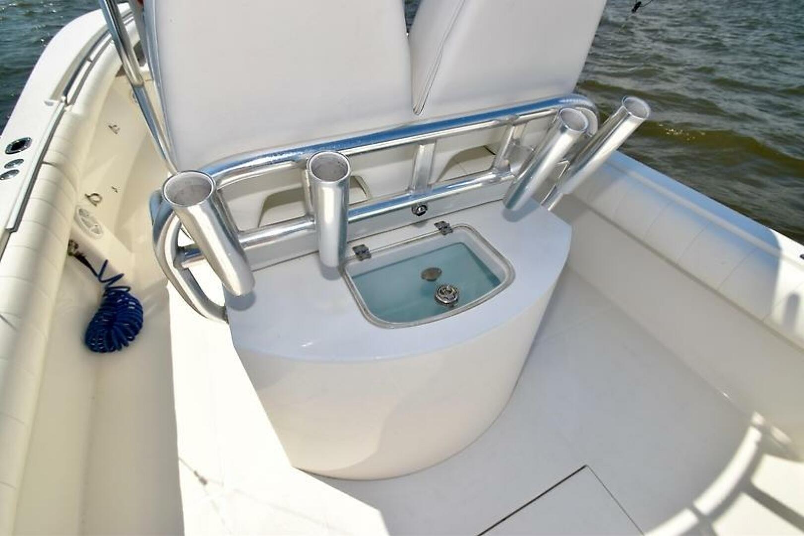 2013 Regulator 28 FS w/SeaKeeper Ride - Image 16