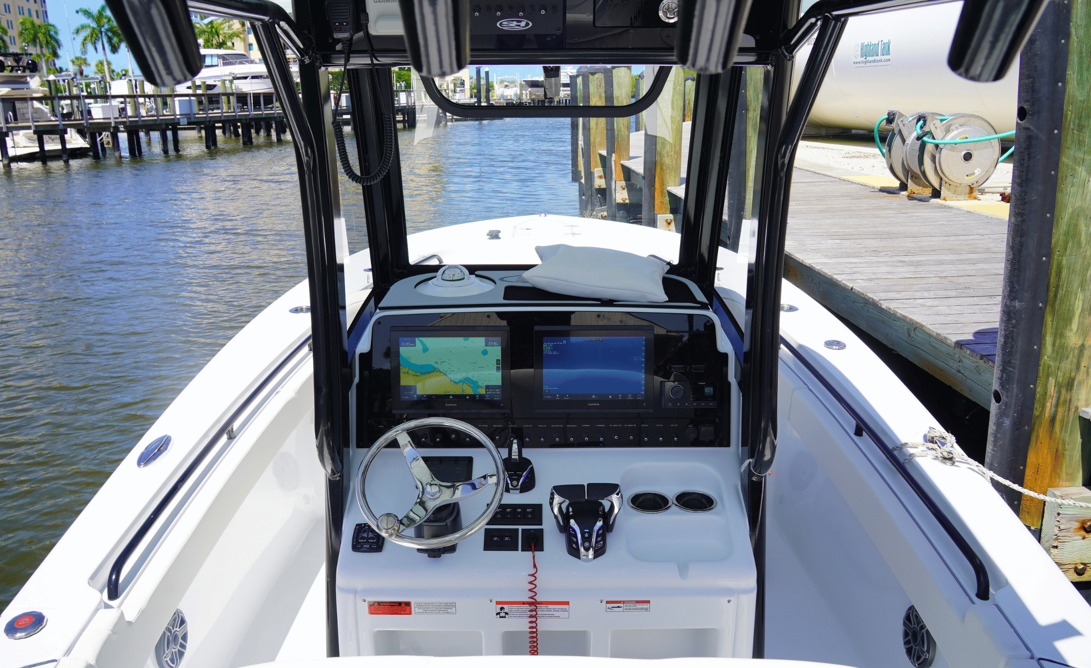 2027 SEA HUNT ULTRA 265SE - Image 21