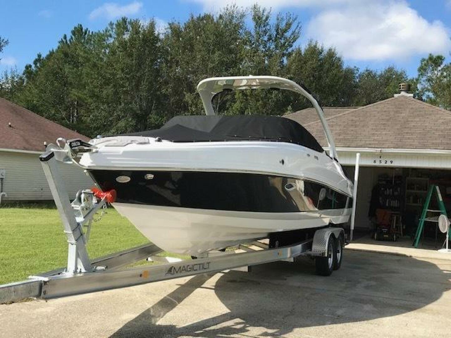 2018 Rinker 29QX - Image 2