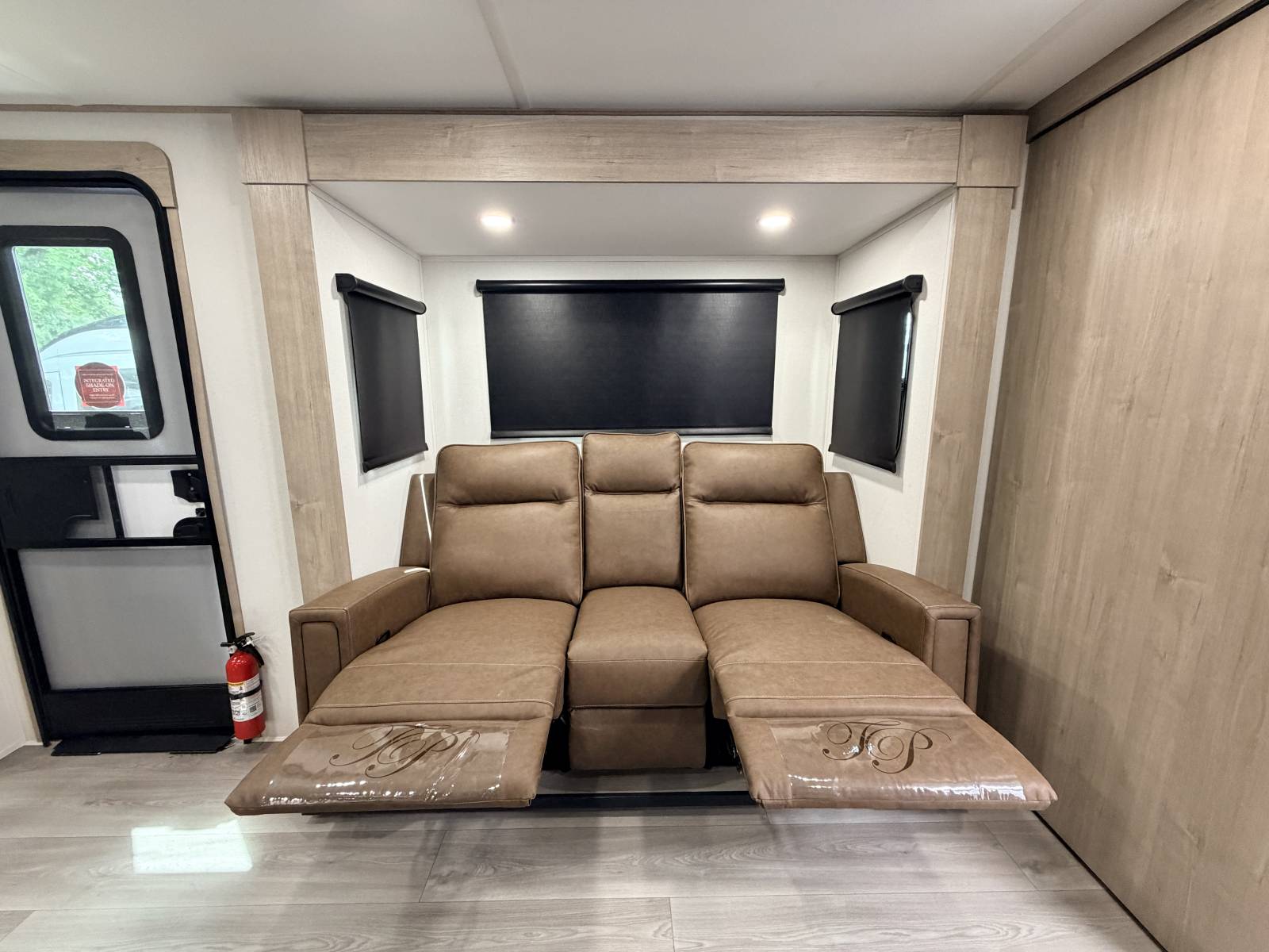 2026 Grand Design Imagine XLS 22RBE - Image 12