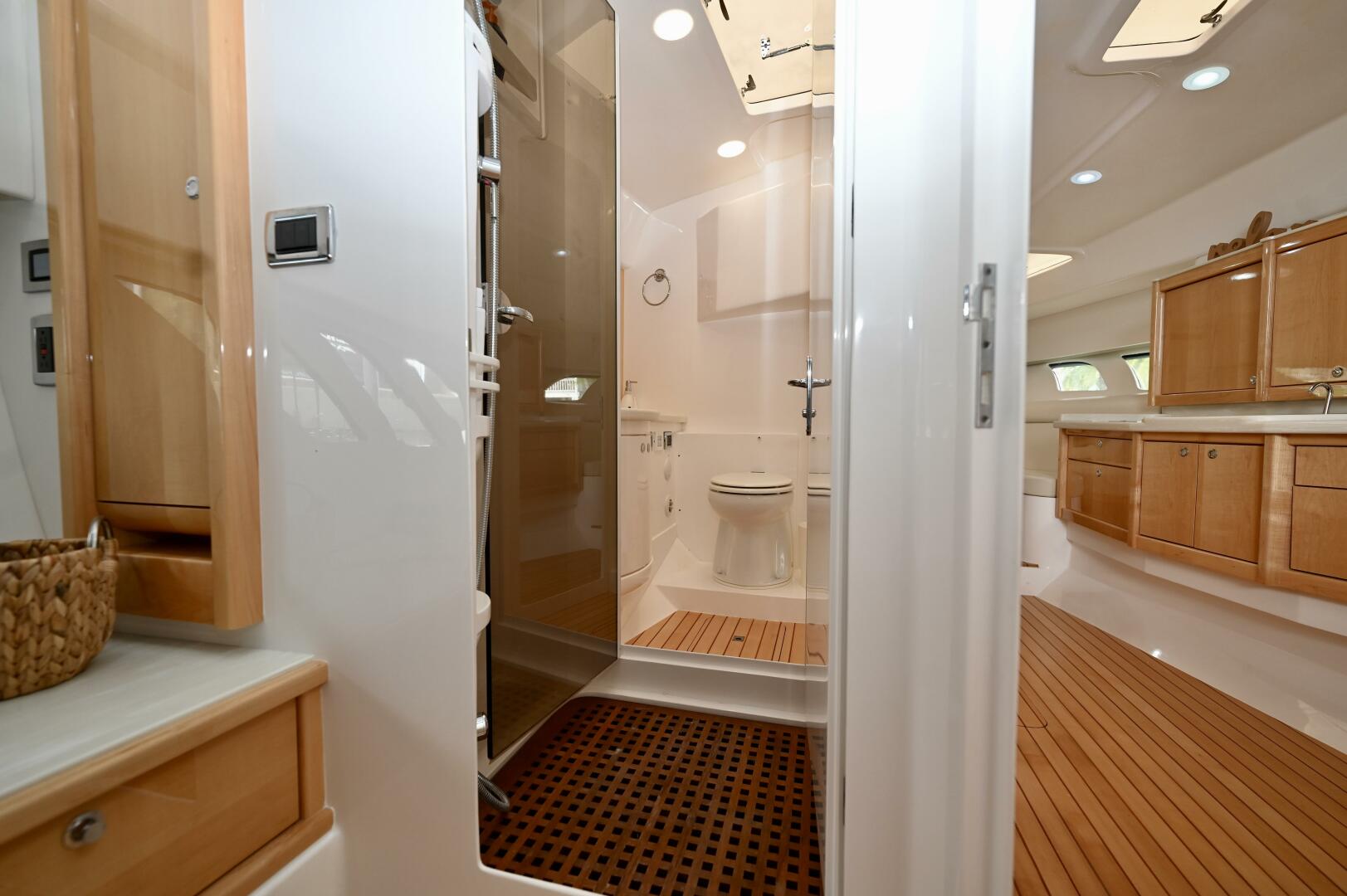 2019 Intrepid 475 Sport Yacht - Image 26