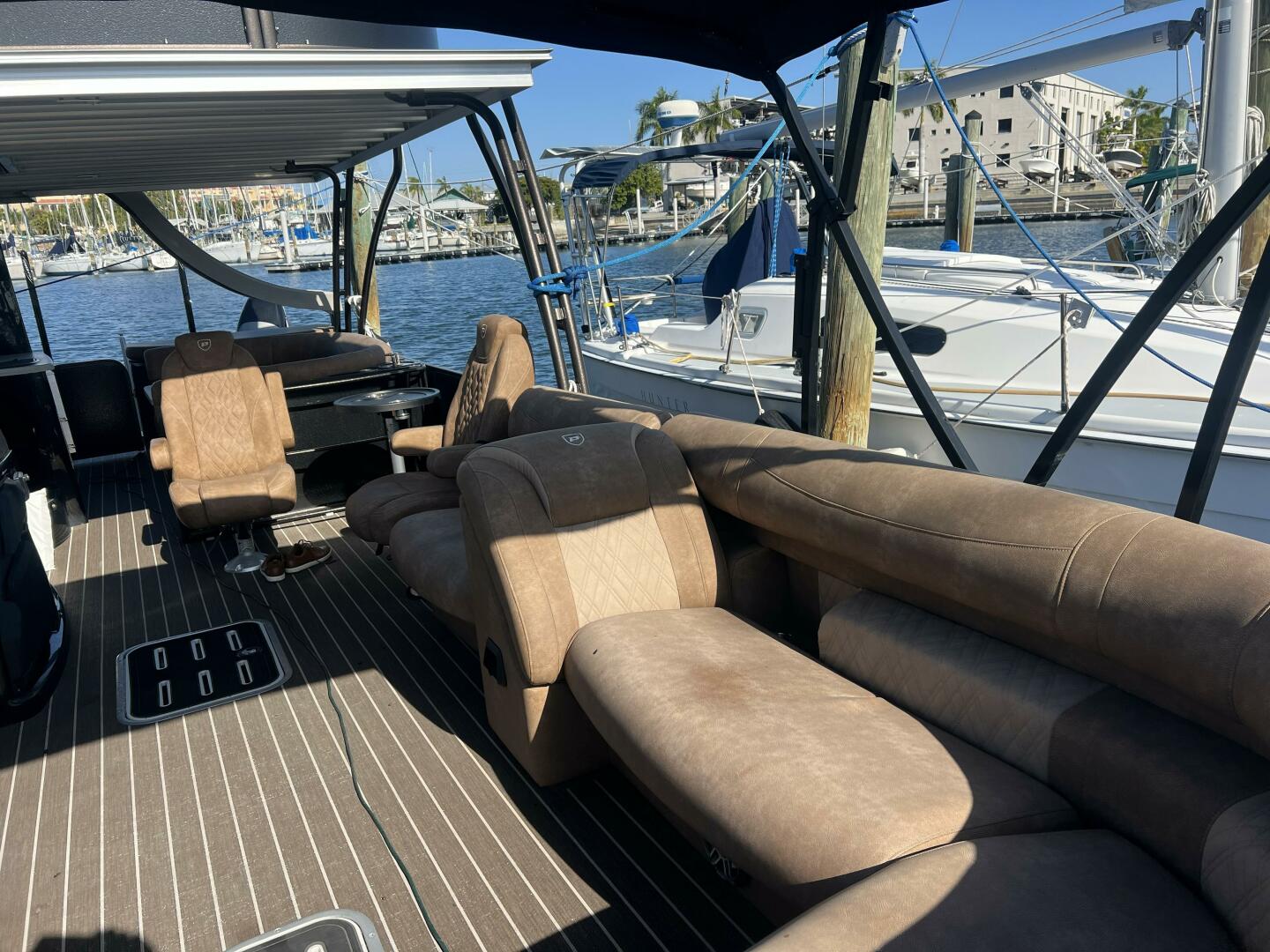 2024 Premier 330 Escalante - Image 24