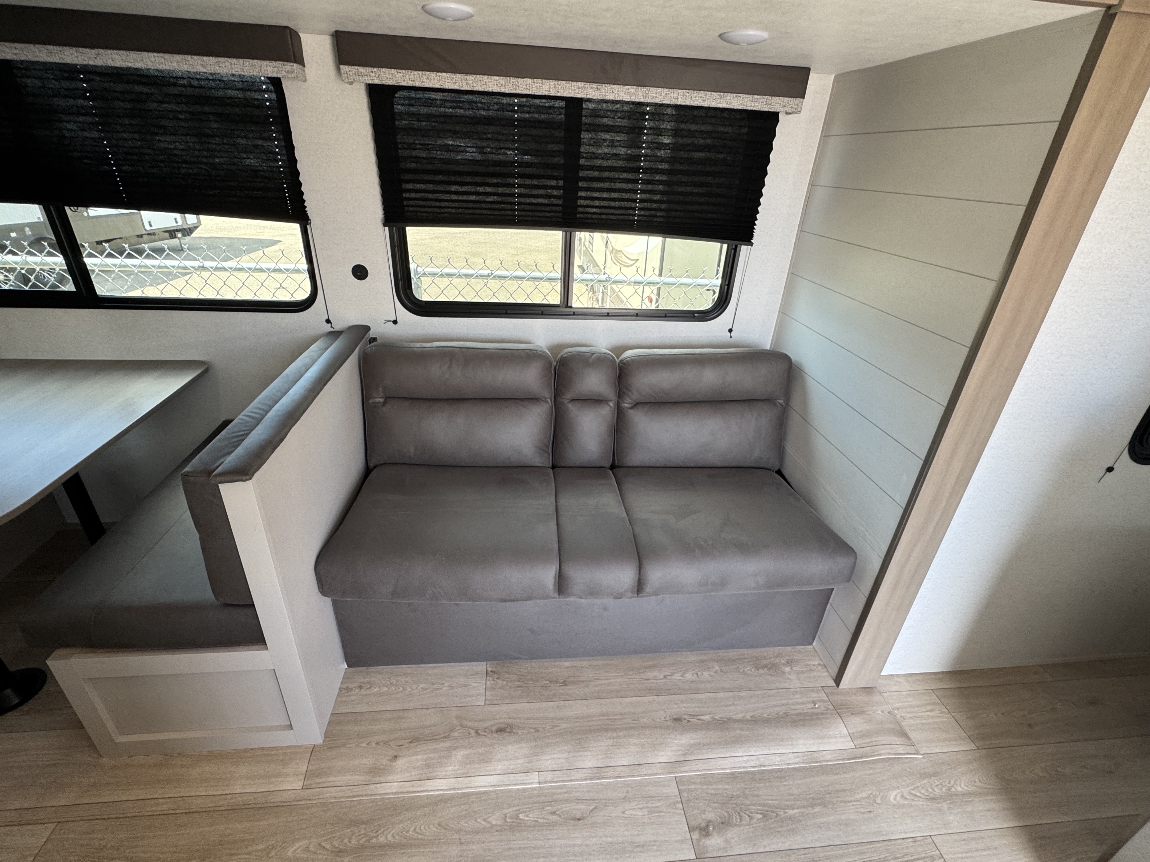 2027 Jayco Jay Flight SLX 261BHS - Image 10