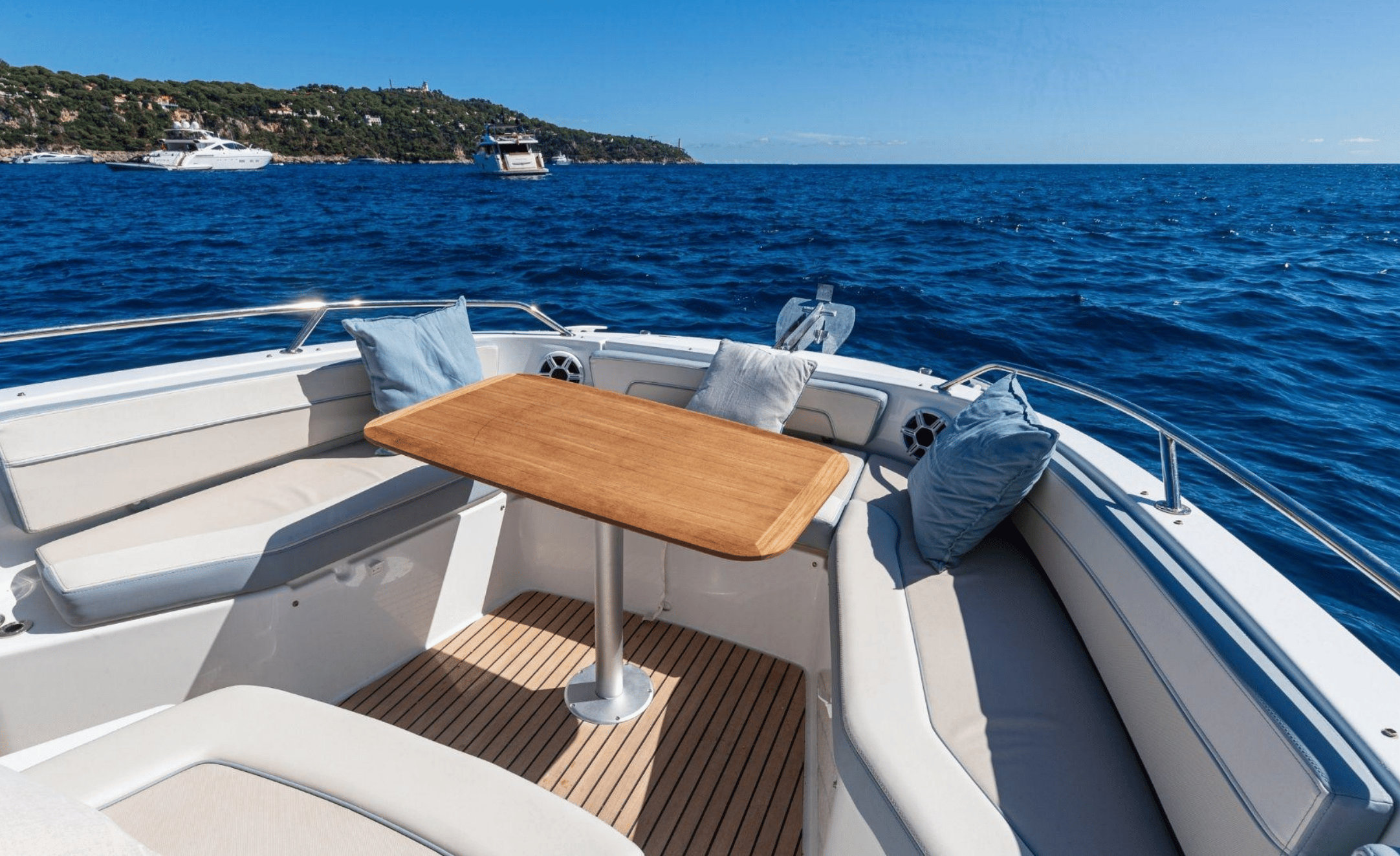 2027 Jeanneau Leader 9.0CC - Image 9
