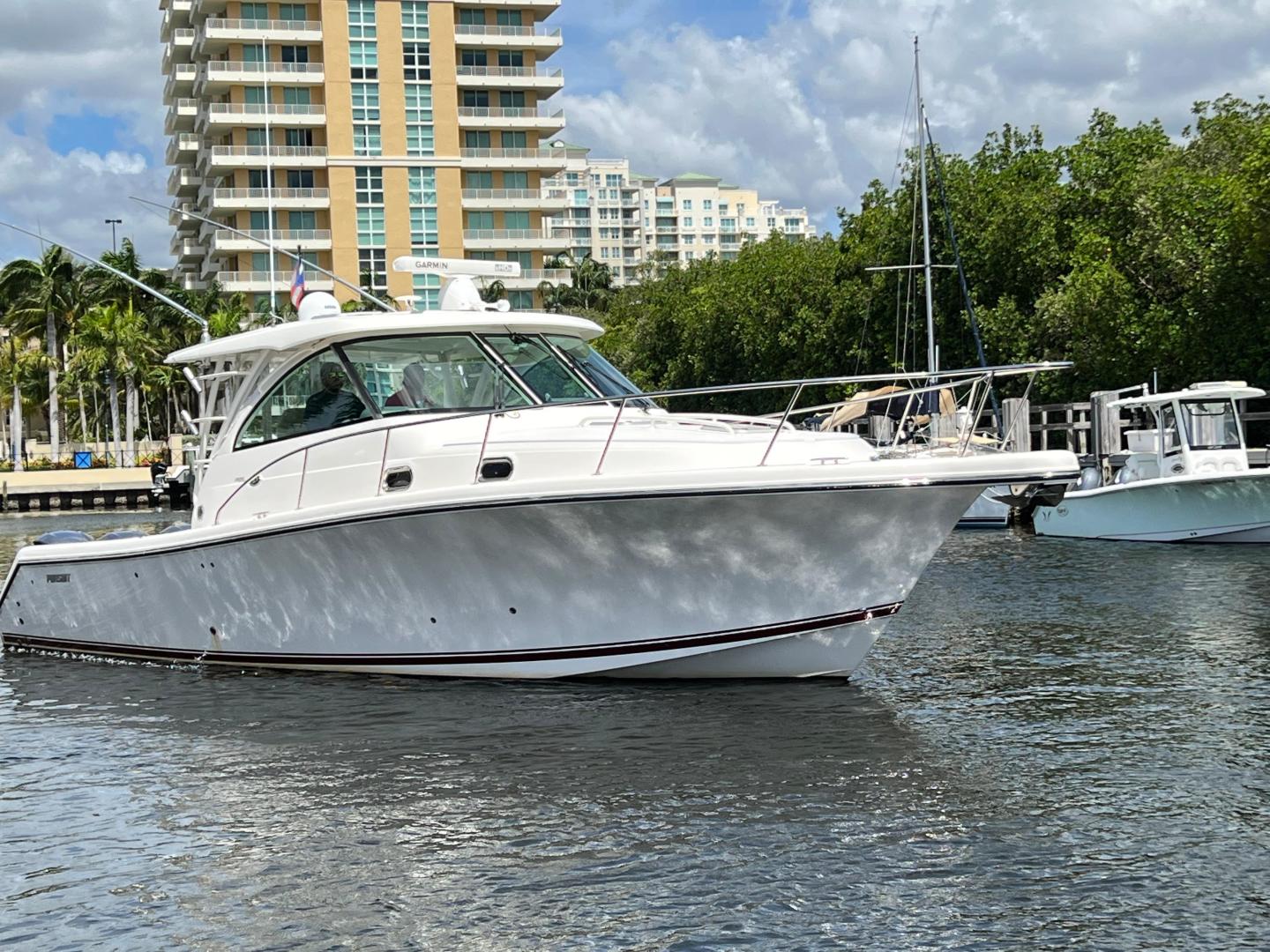 2016 Pursuit OS 385 Offshore - Image 5
