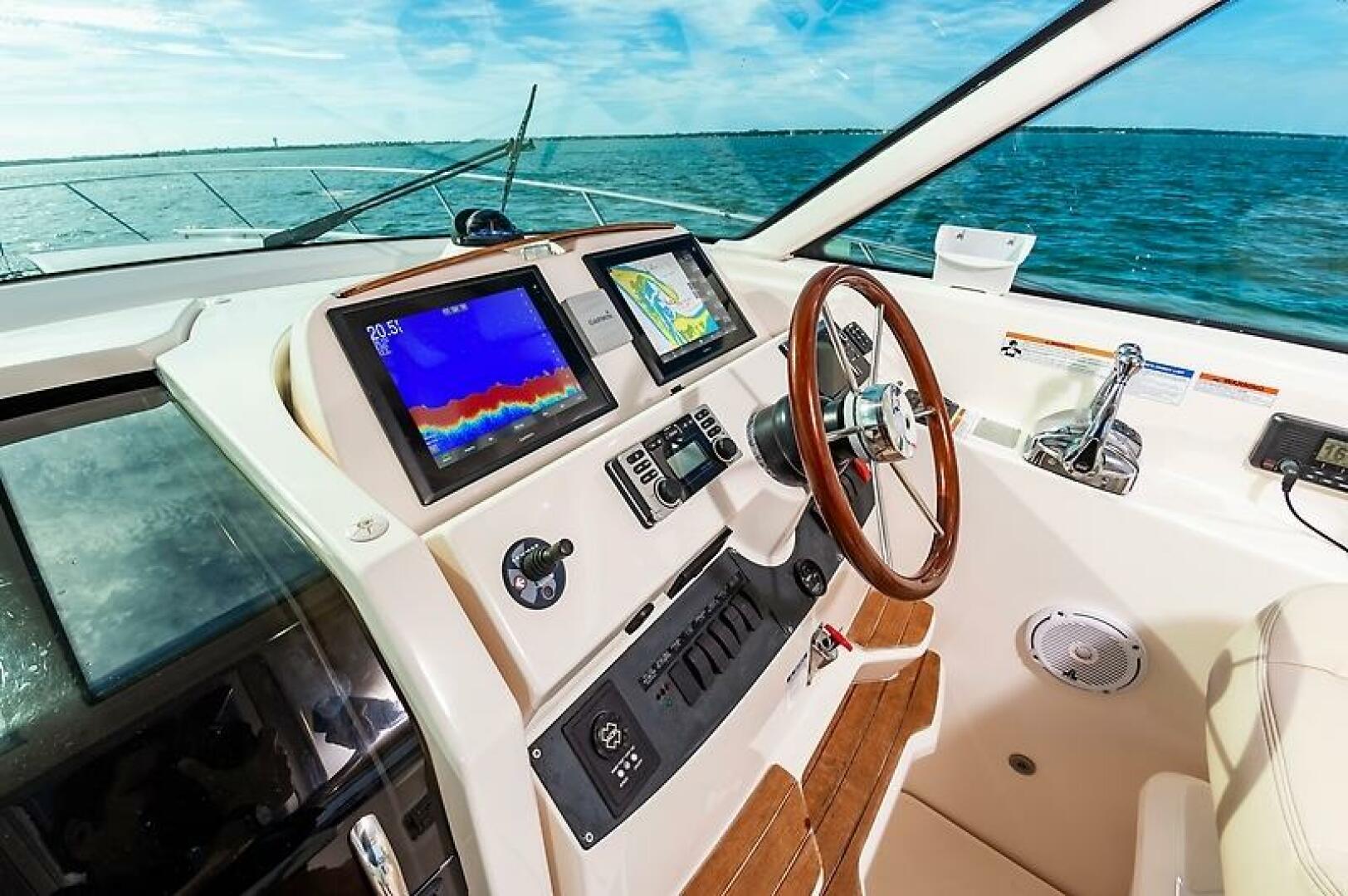 2015 Tiara Yachts 39 Coronet - Image 21