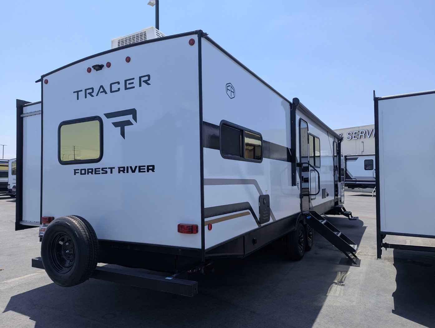 2026 Prime Time Tracer 295DB - Image 5
